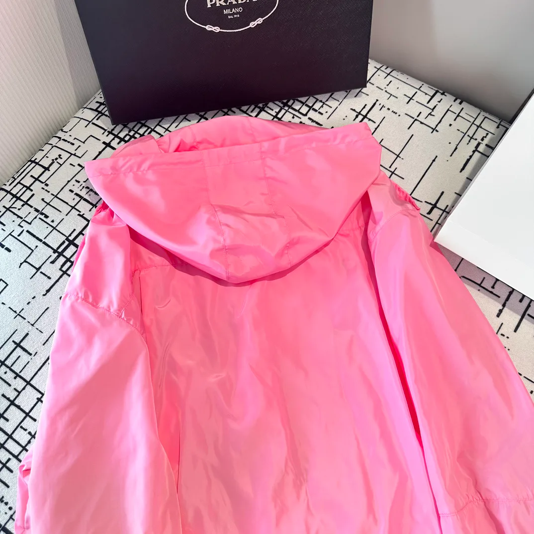 Куртки И Пуховики Женские Prada 28198