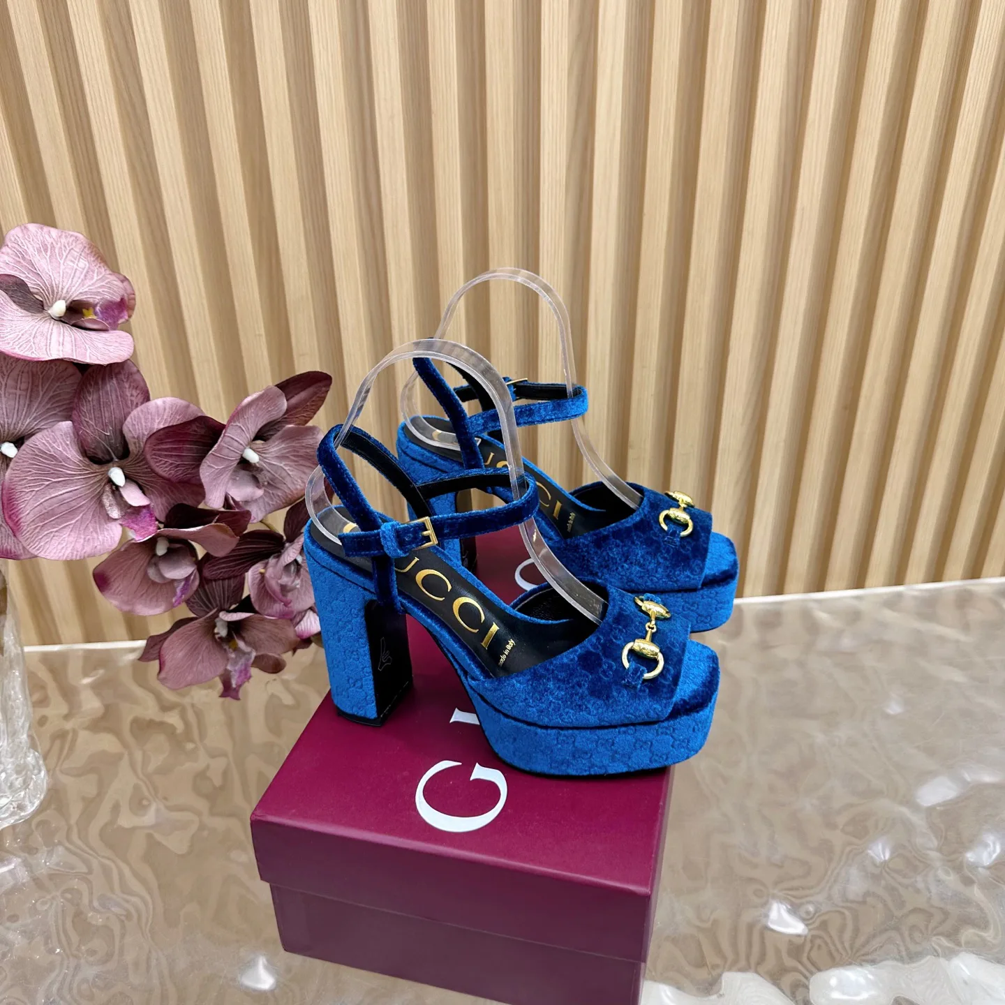 Босоножки Женские Gucci 379375