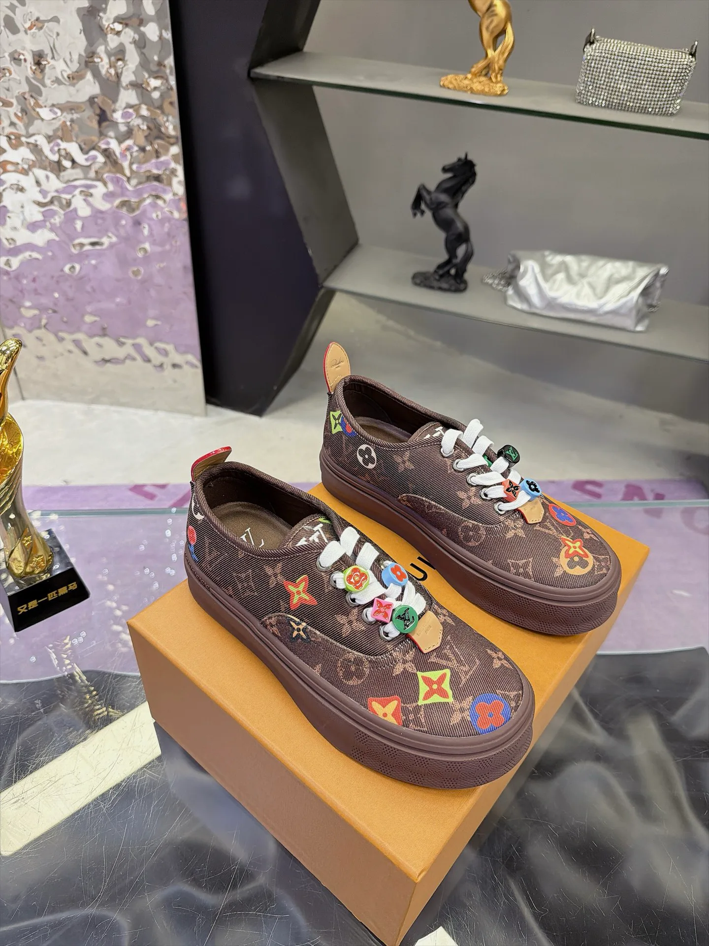 Кроссовки Мужские Louis Vuitton 17930906