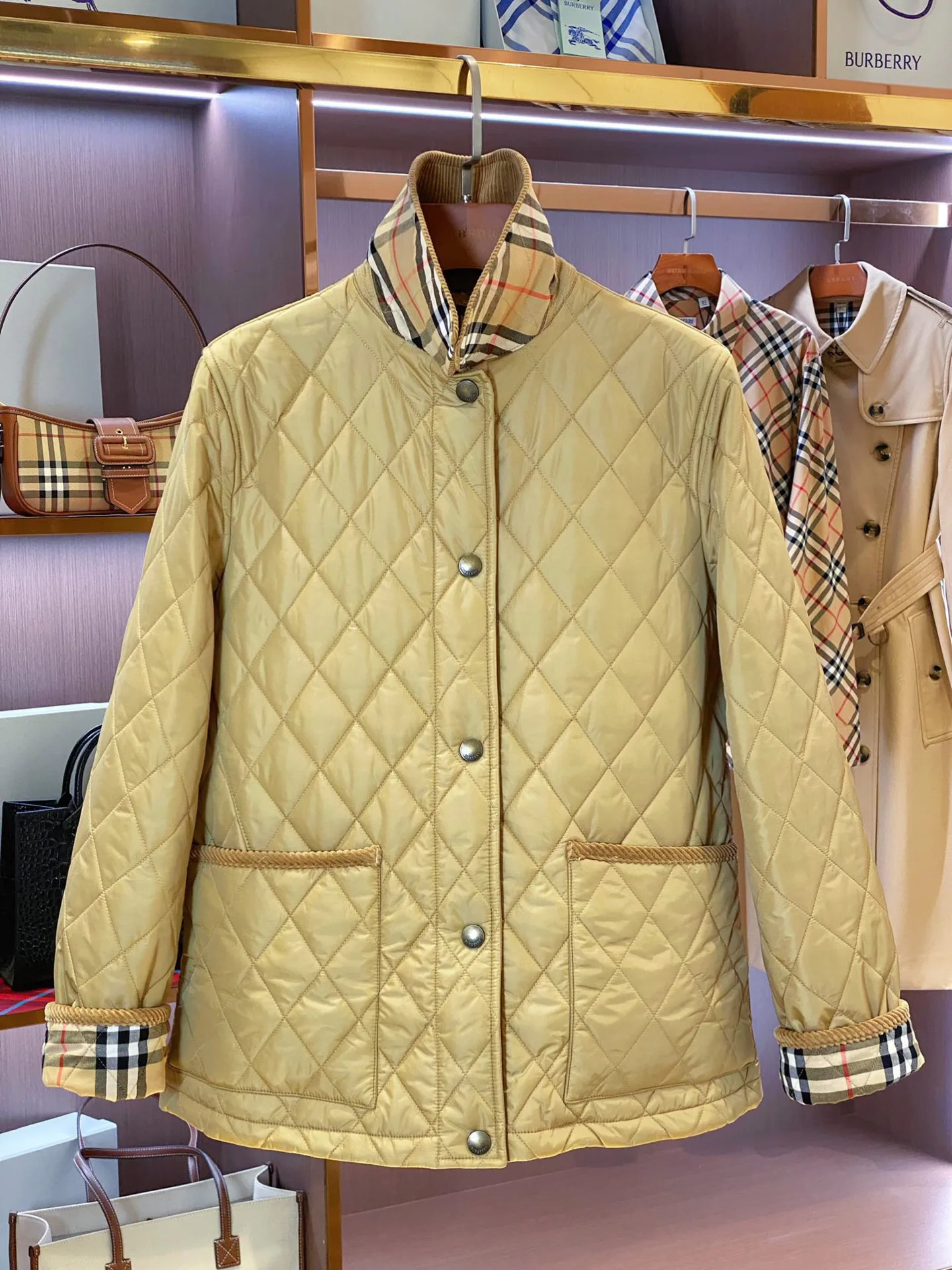 Куртки И Пуховики Женские Burberry 18140704