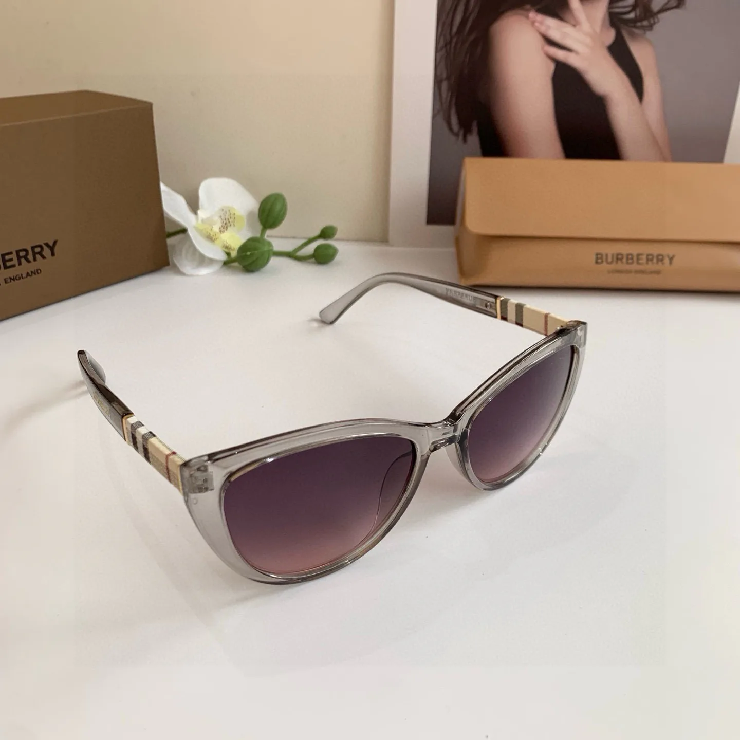 Очки Burberry 13135758