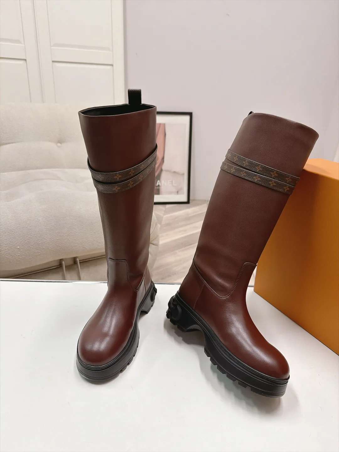 Сапоги Женские Louis Vuitton 18708821