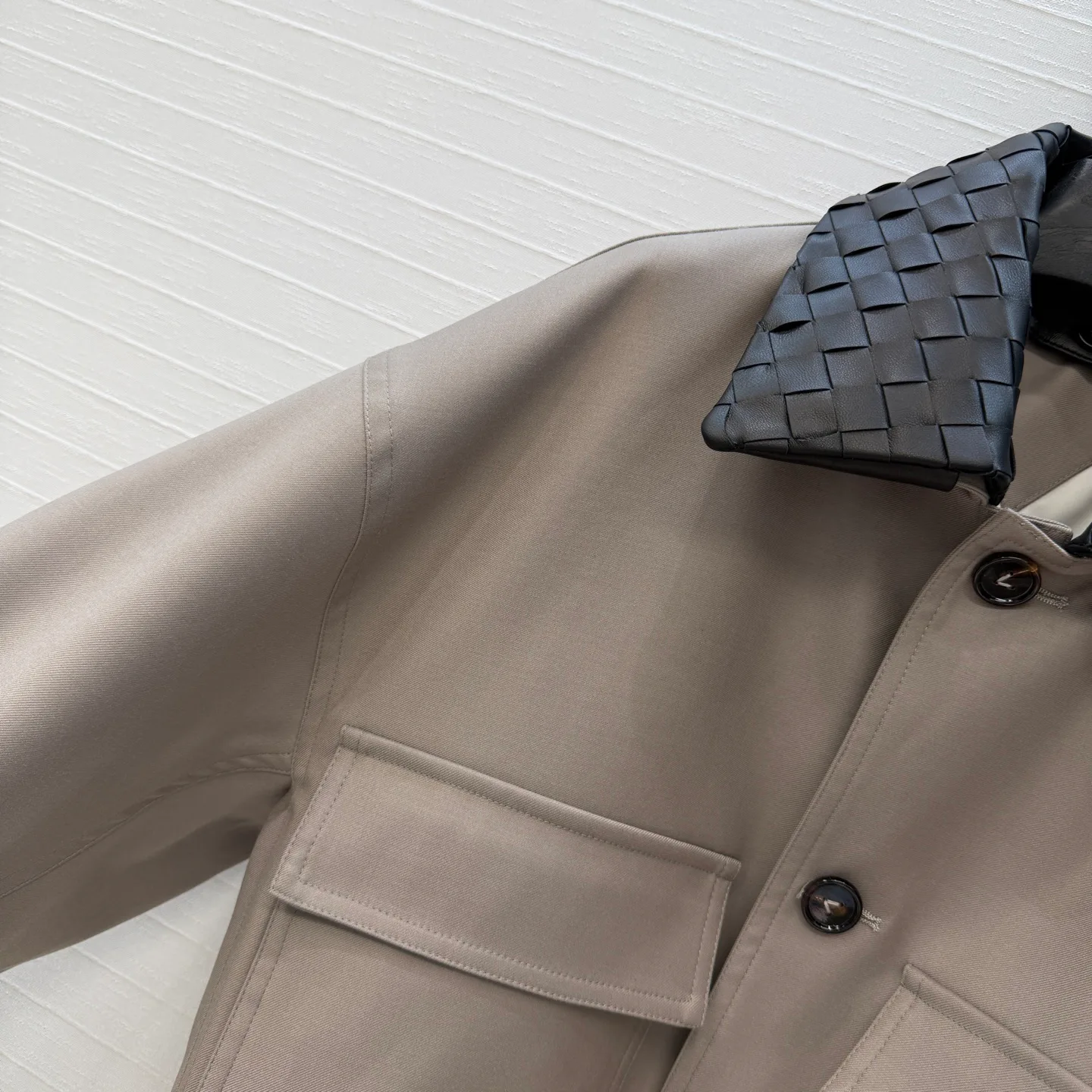 Кожаные Куртки И Дублёнки Женские Bottega Veneta 11520307
