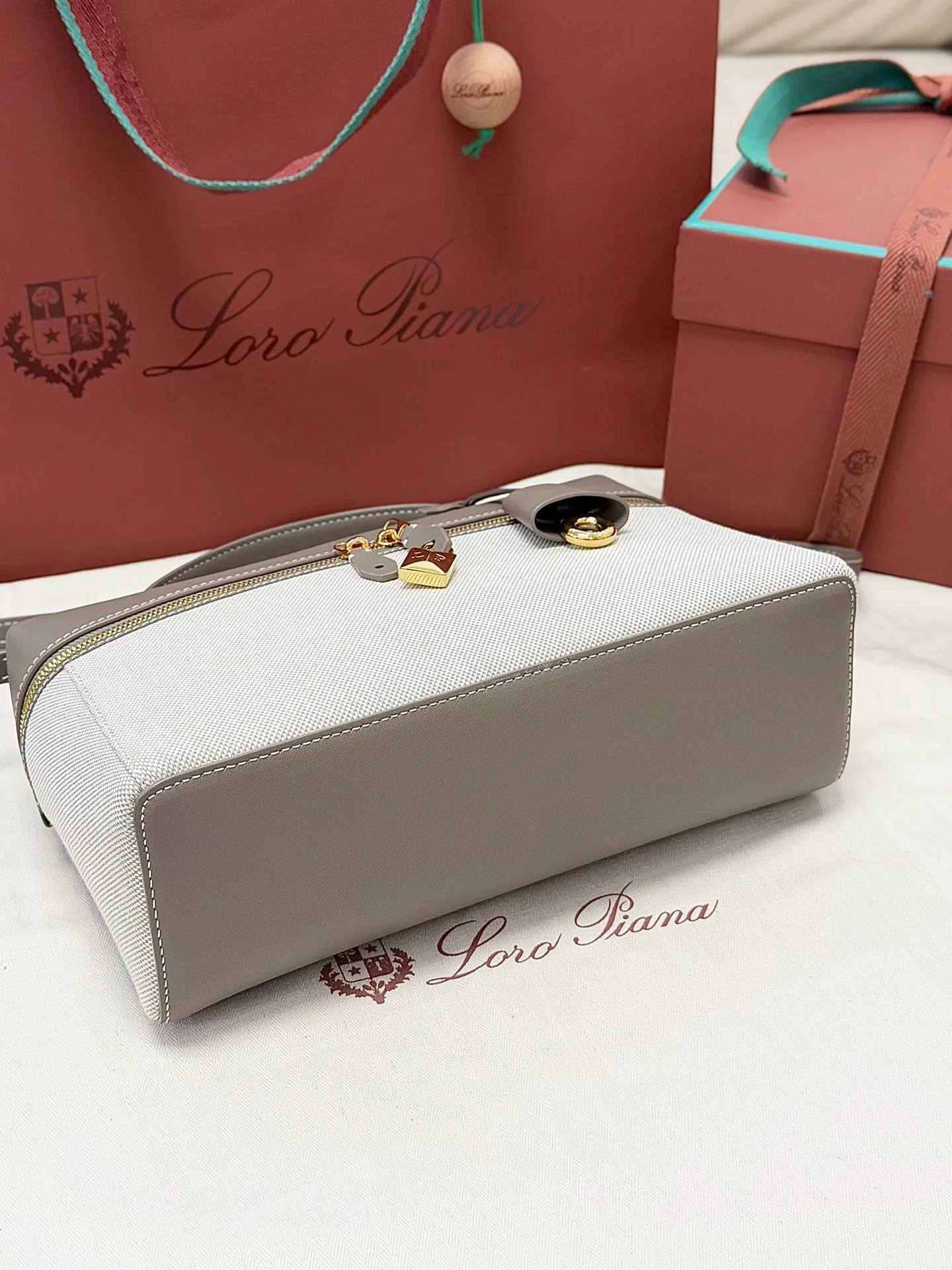 Классические Сумки Женские Loro Piana 17565039