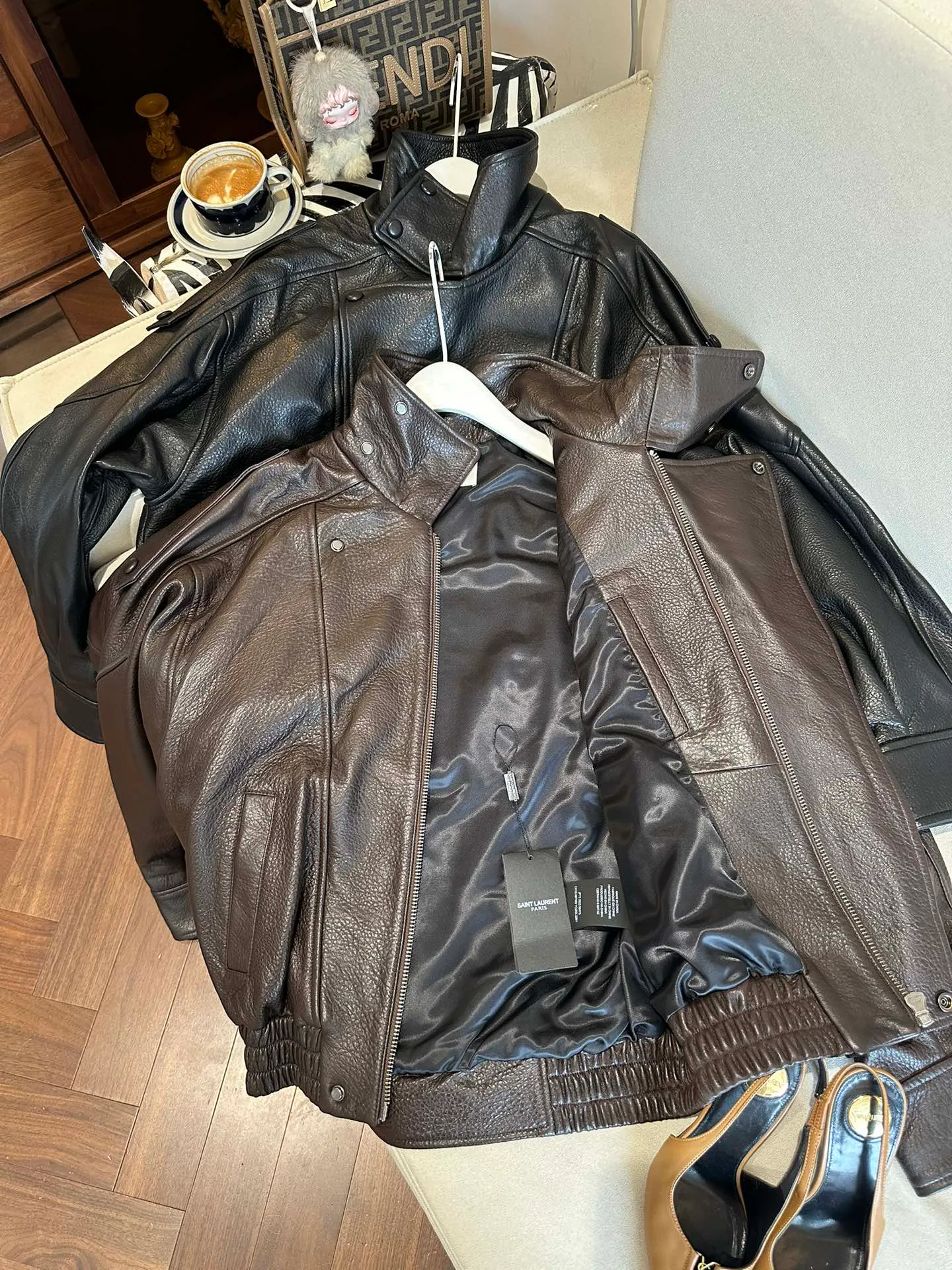 Кожаные Куртки И Дублёнки Женские Saint Laurent 10817678