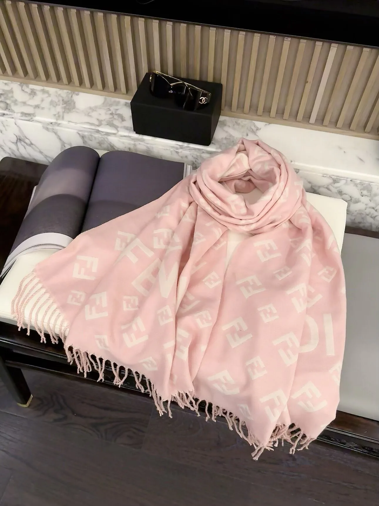 Шарфы Fendi 18427091