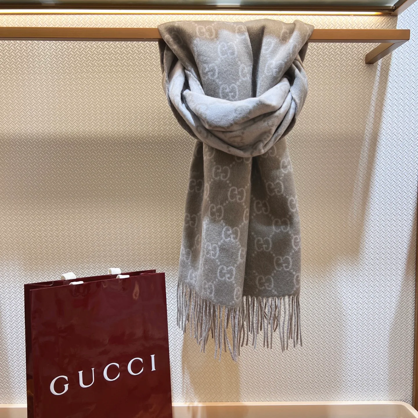 Шарфы Gucci 4337685