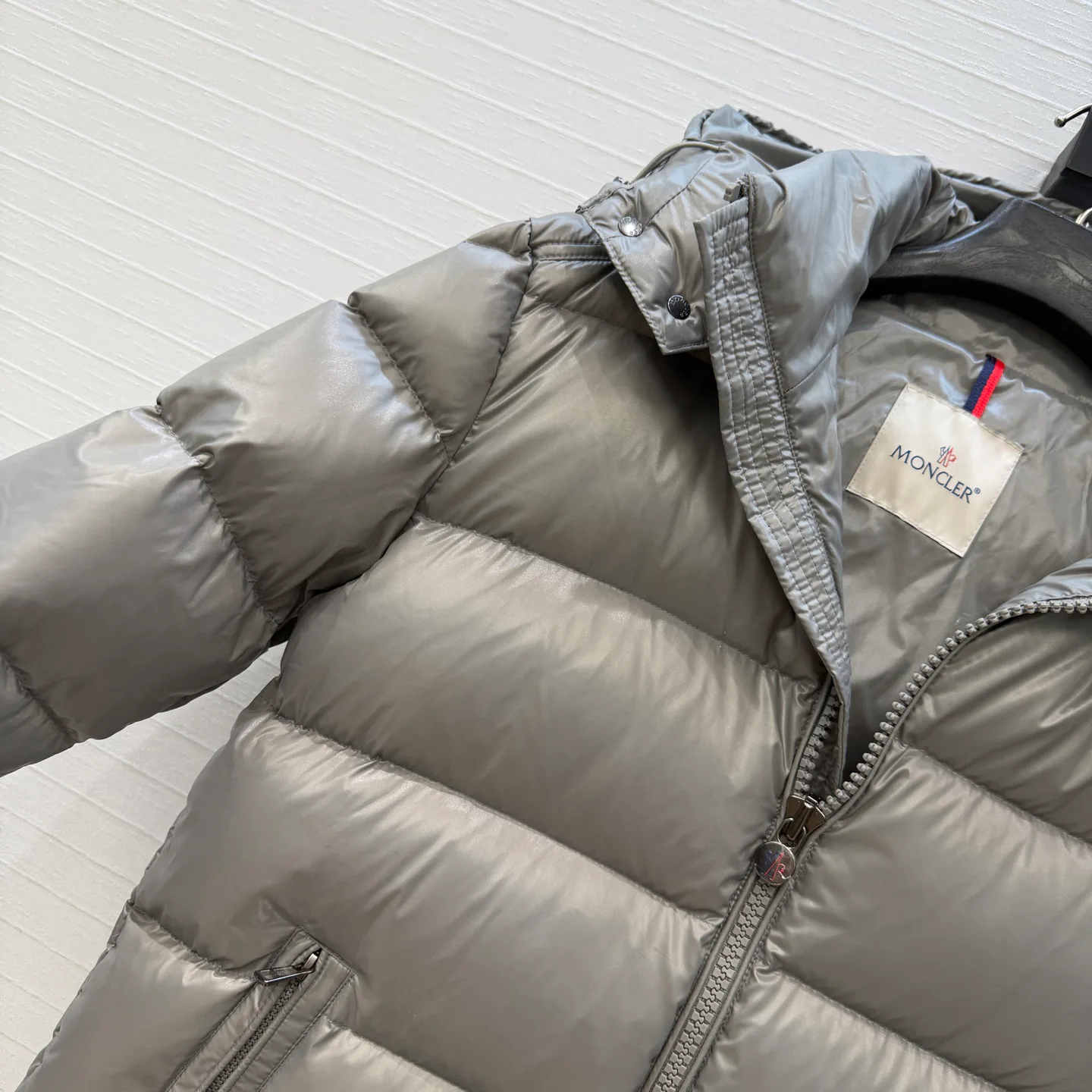 Куртки И Пуховики Женские Moncler 18184279