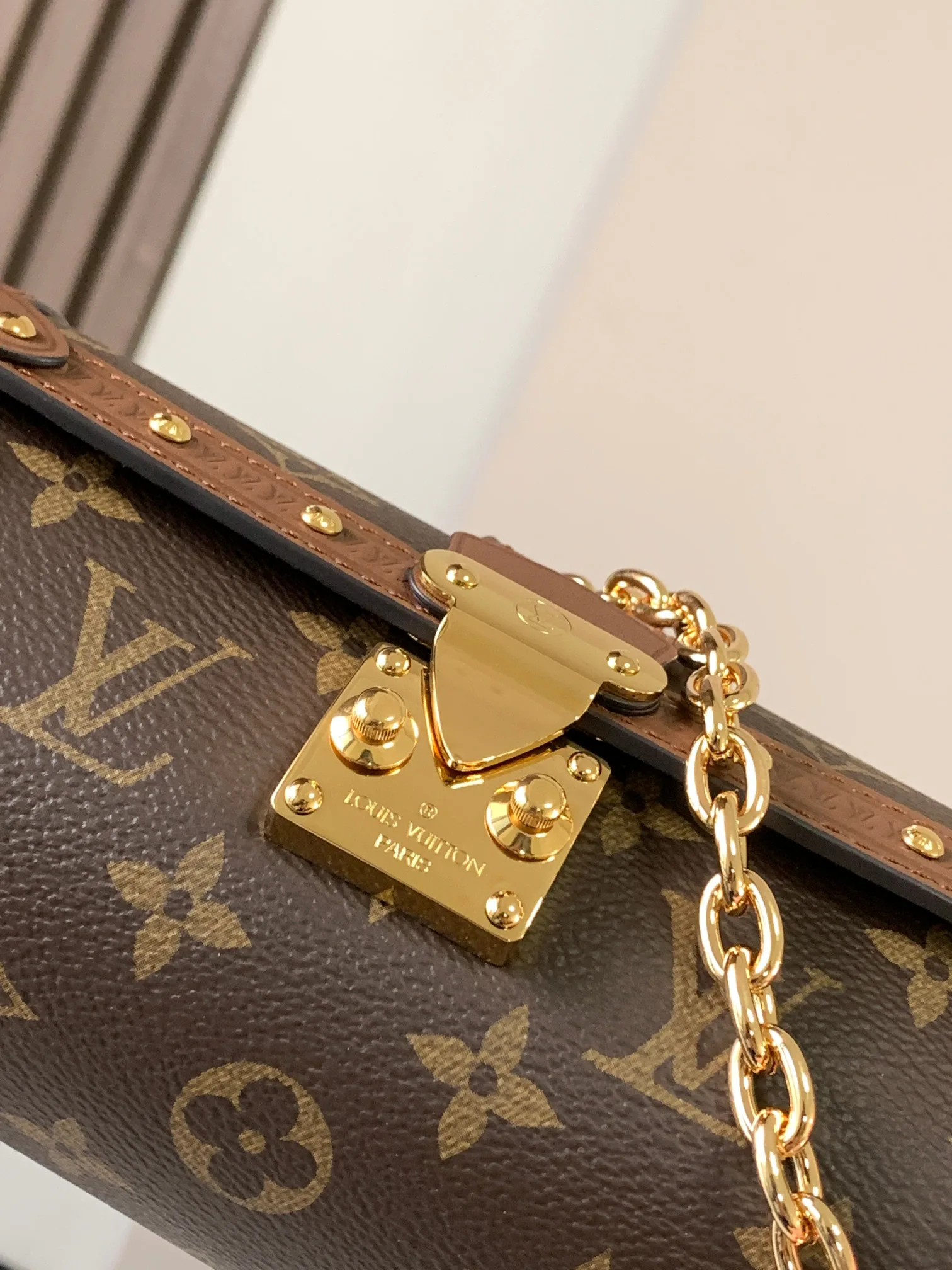 Клатчи Женские Louis Vuitton 15089510