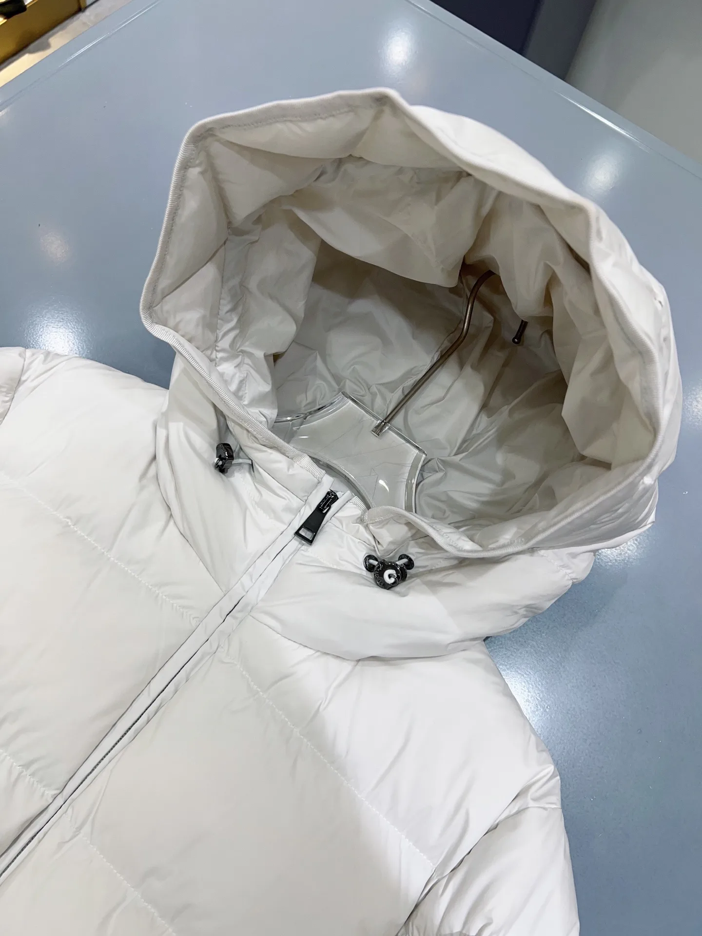 Куртки И Пуховики Женские Moncler 18368432