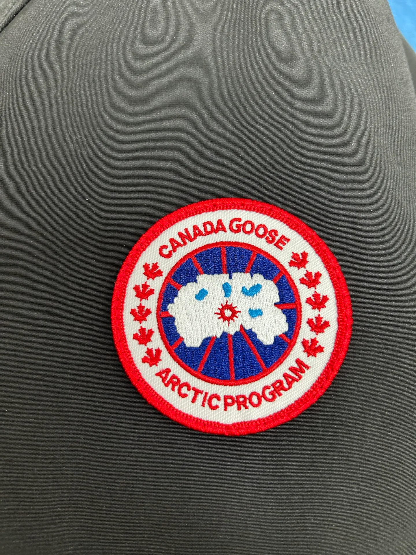 Куртки И Пуховики Женские Canada Goose 378382