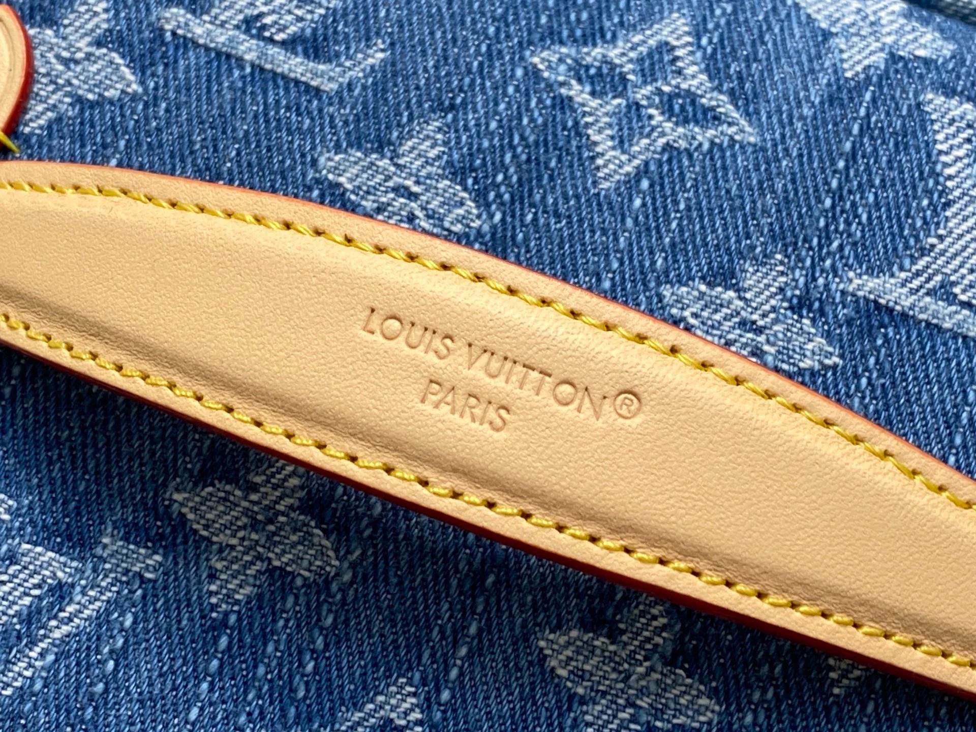 Клатчи Женские Louis Vuitton 11509359