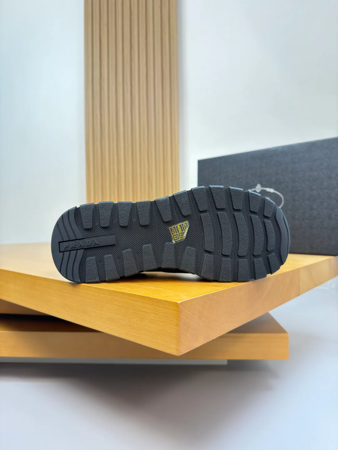 Кроссовки Мужские Prada 2389631