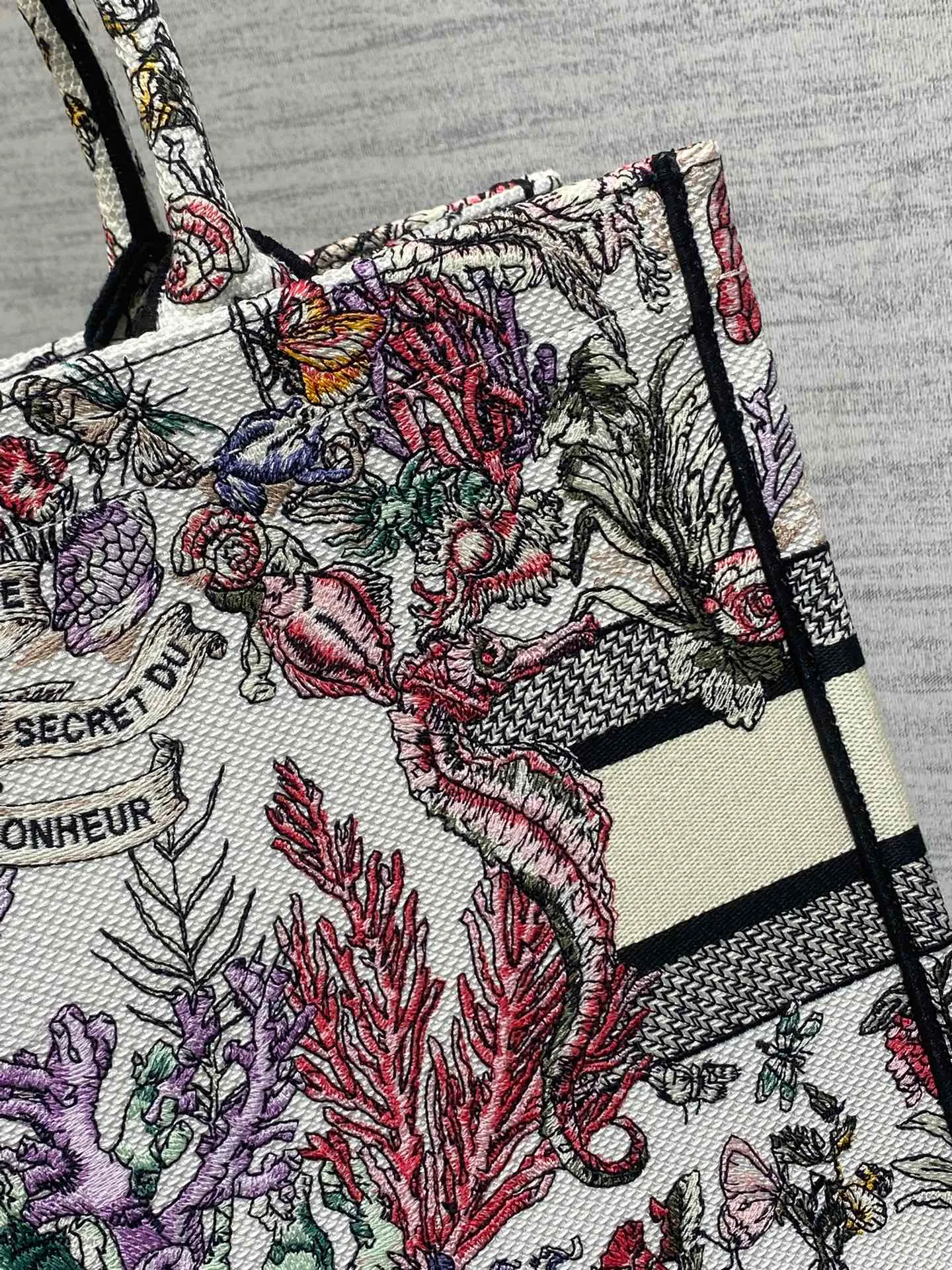 Классические Сумки Женские Christian Dior 13227213