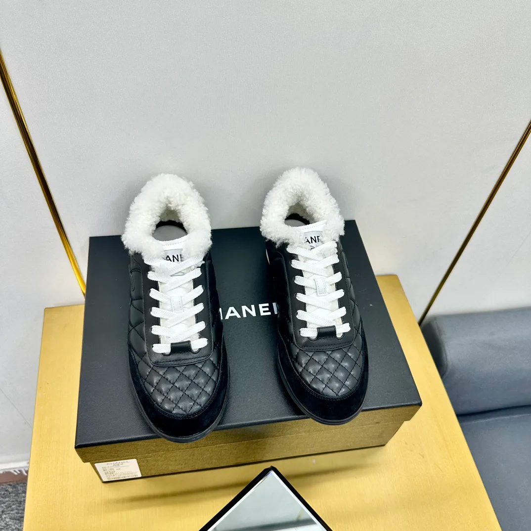 Кроссовки Женские Chanel 17949091