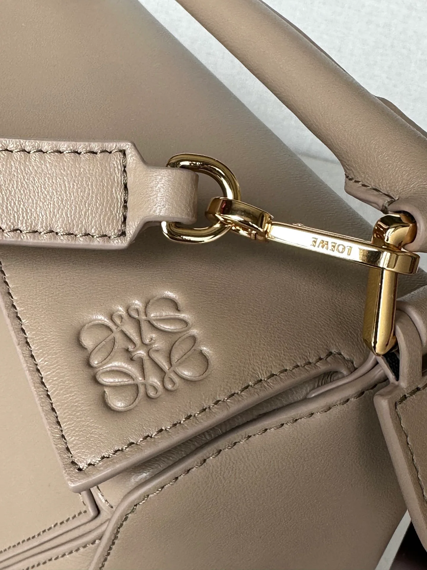 Классические Сумки Женские Loewe 11675867
