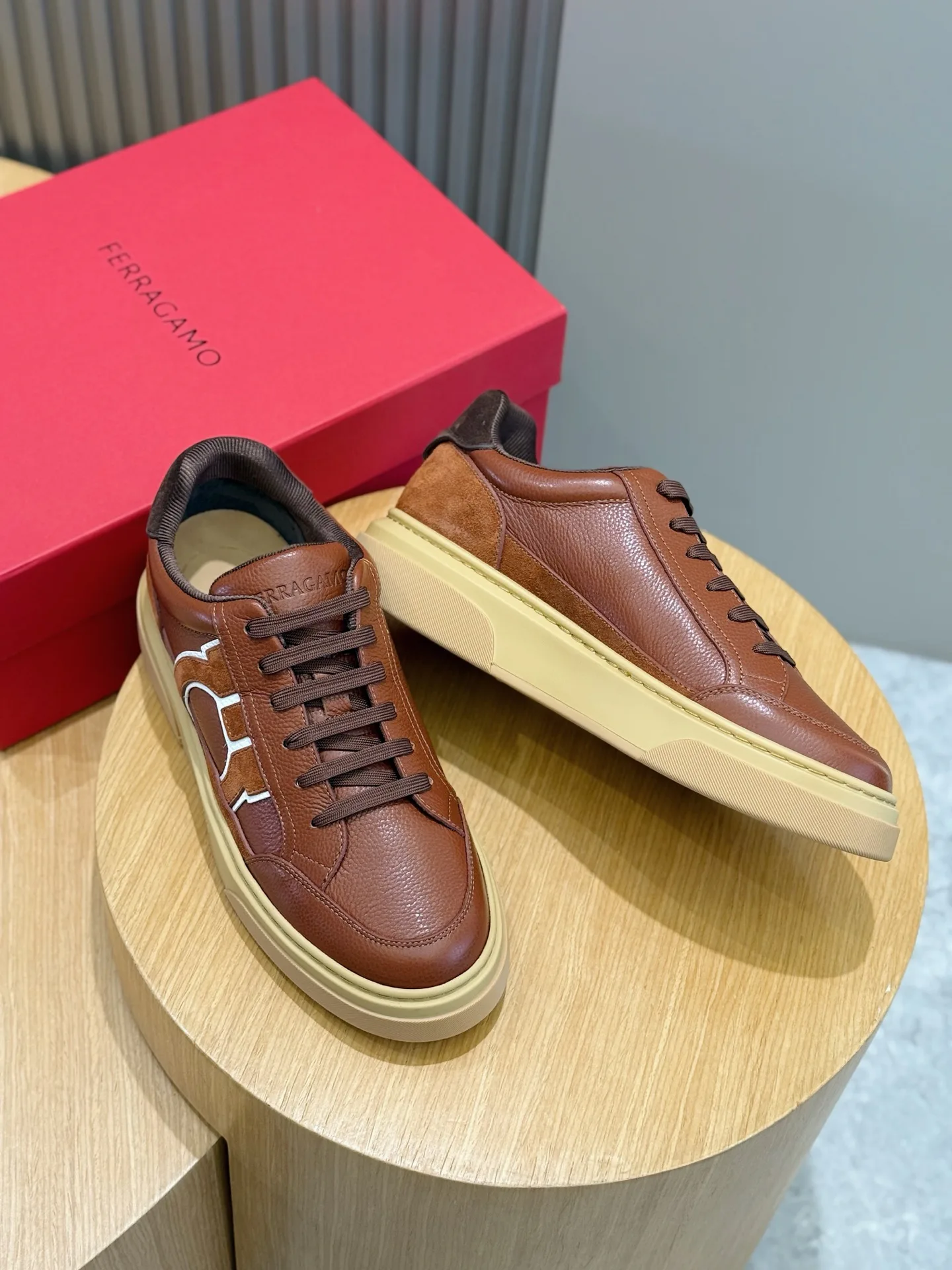 Кроссовки Мужские Salvatore Ferragamo 11704925