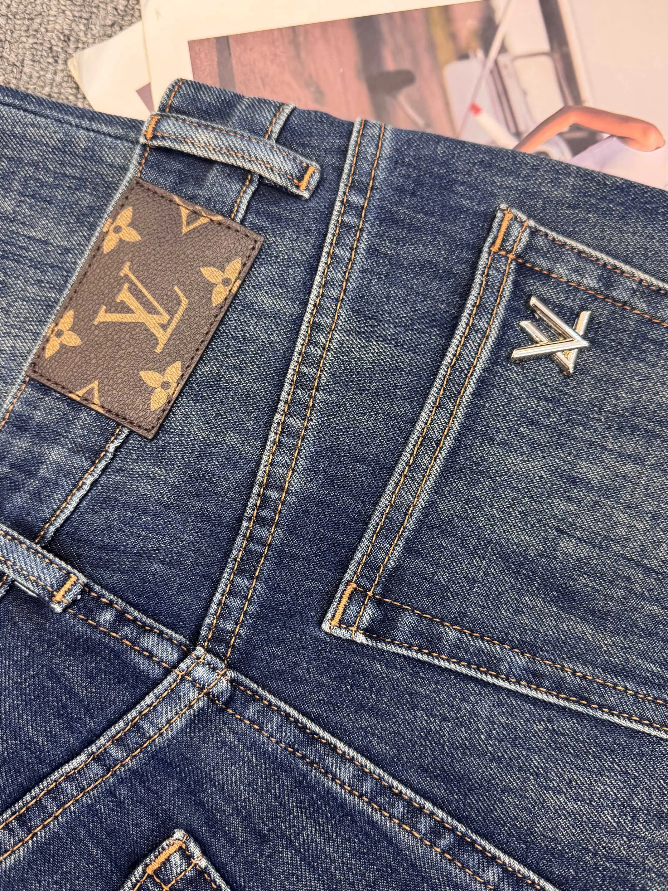 Джинсы Женские Louis Vuitton 17908328