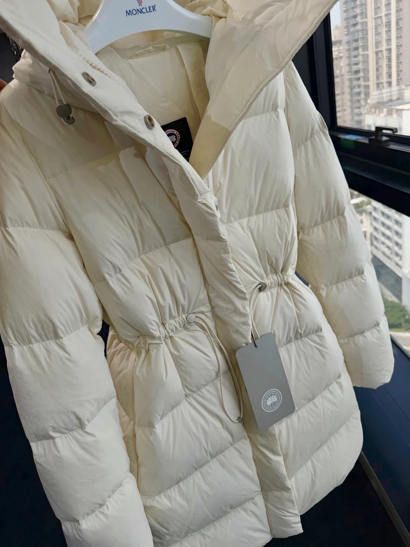 Куртки И Пуховики Женские Canada Goose 19682515