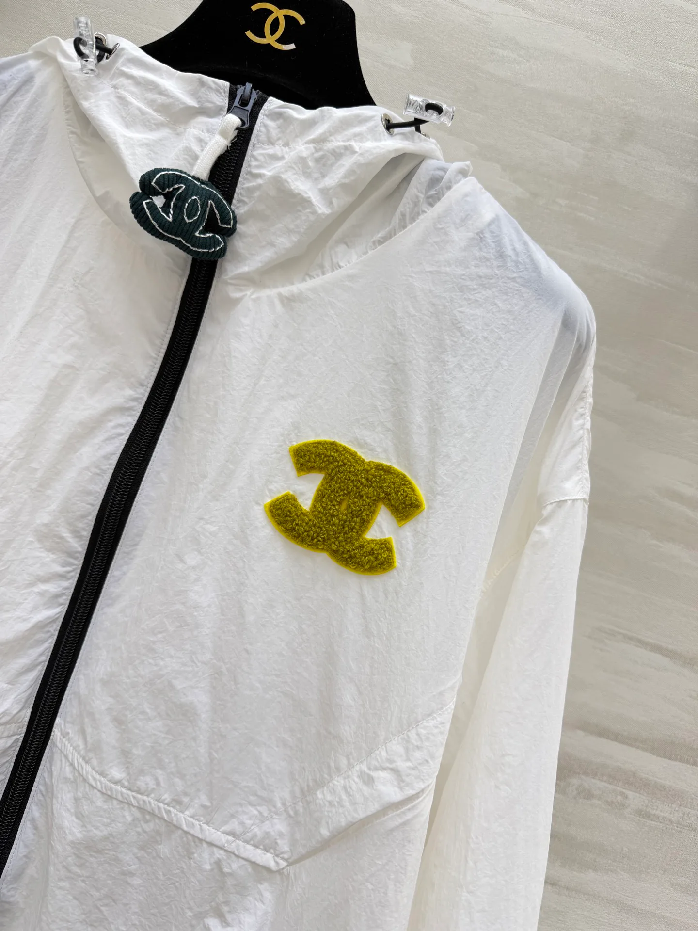 Куртки И Пуховики Женские Chanel 11568137