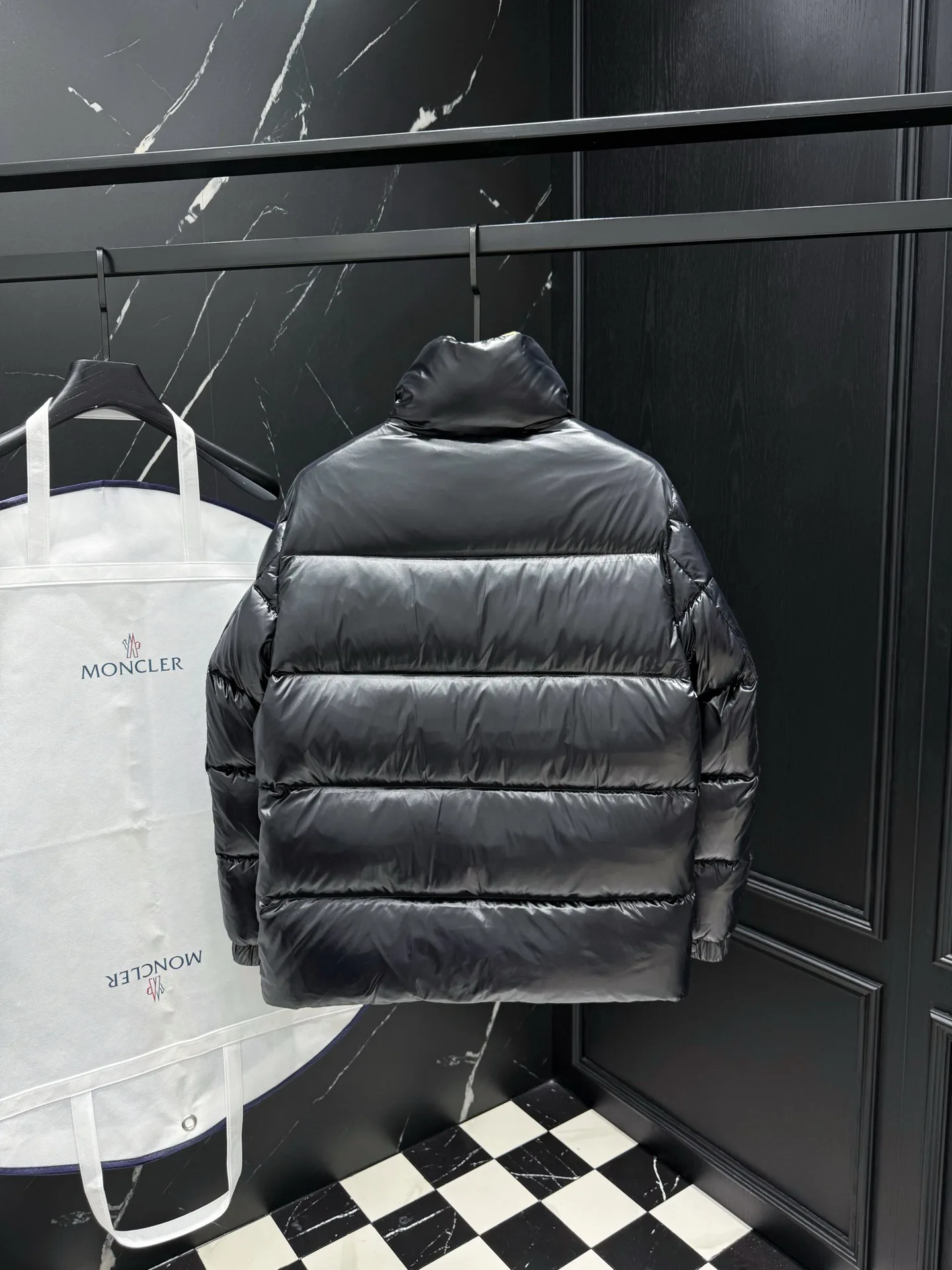 Куртки И Пуховики Мужские Moncler 1807040