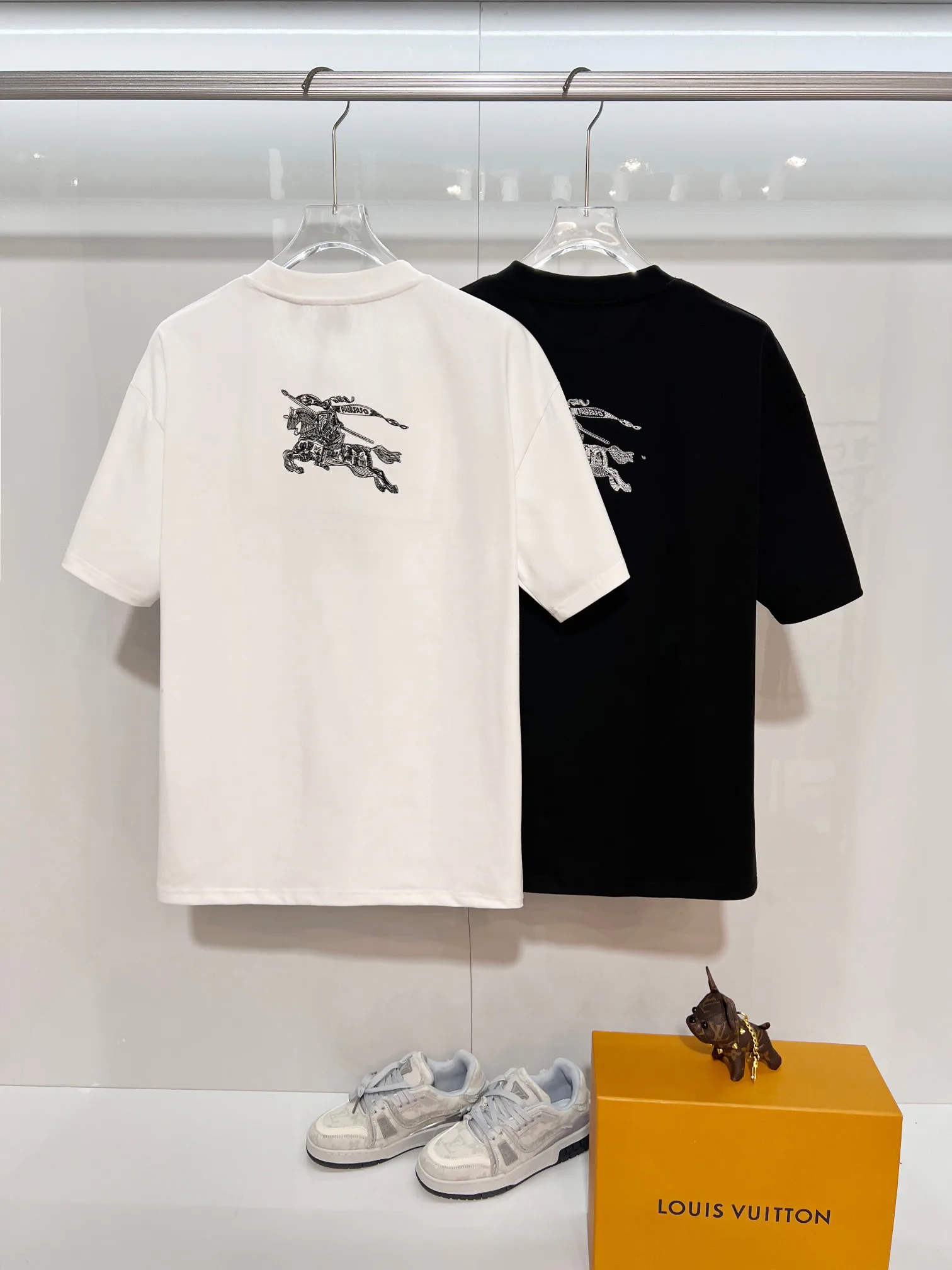 Футболки Женские Burberry 688169