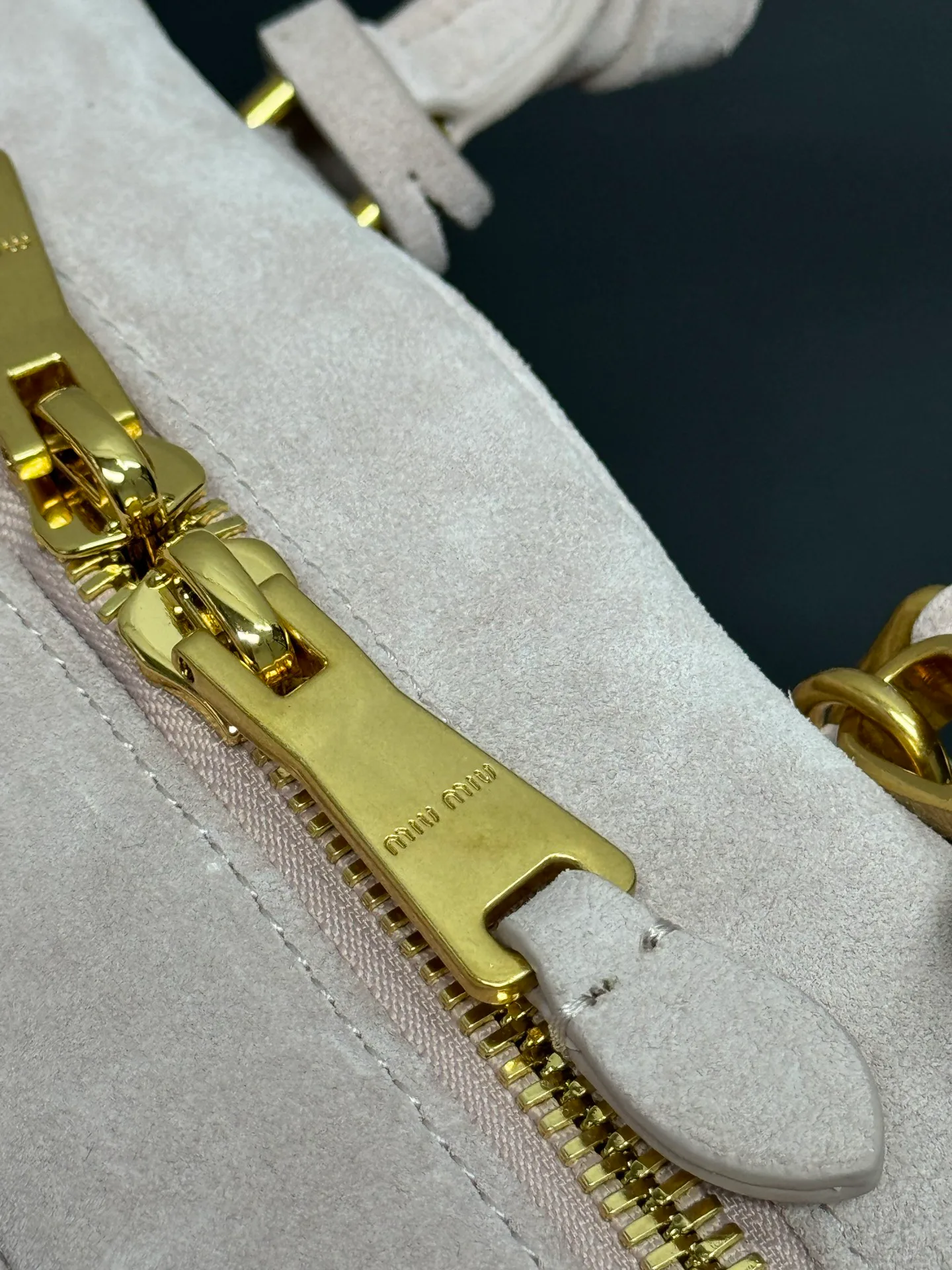 Классические Сумки Женские Miu Miu 17999177