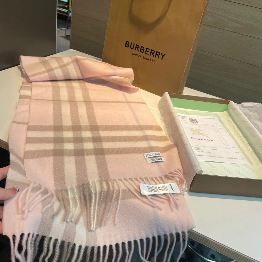 Шарфы Burberry 1701242