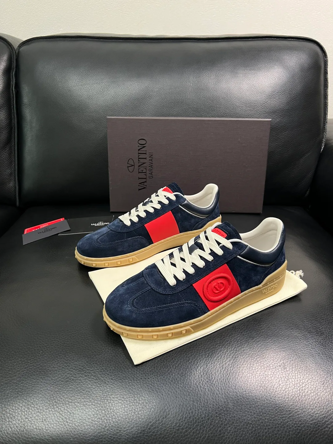 Кроссовки Женские Valentino 17093910