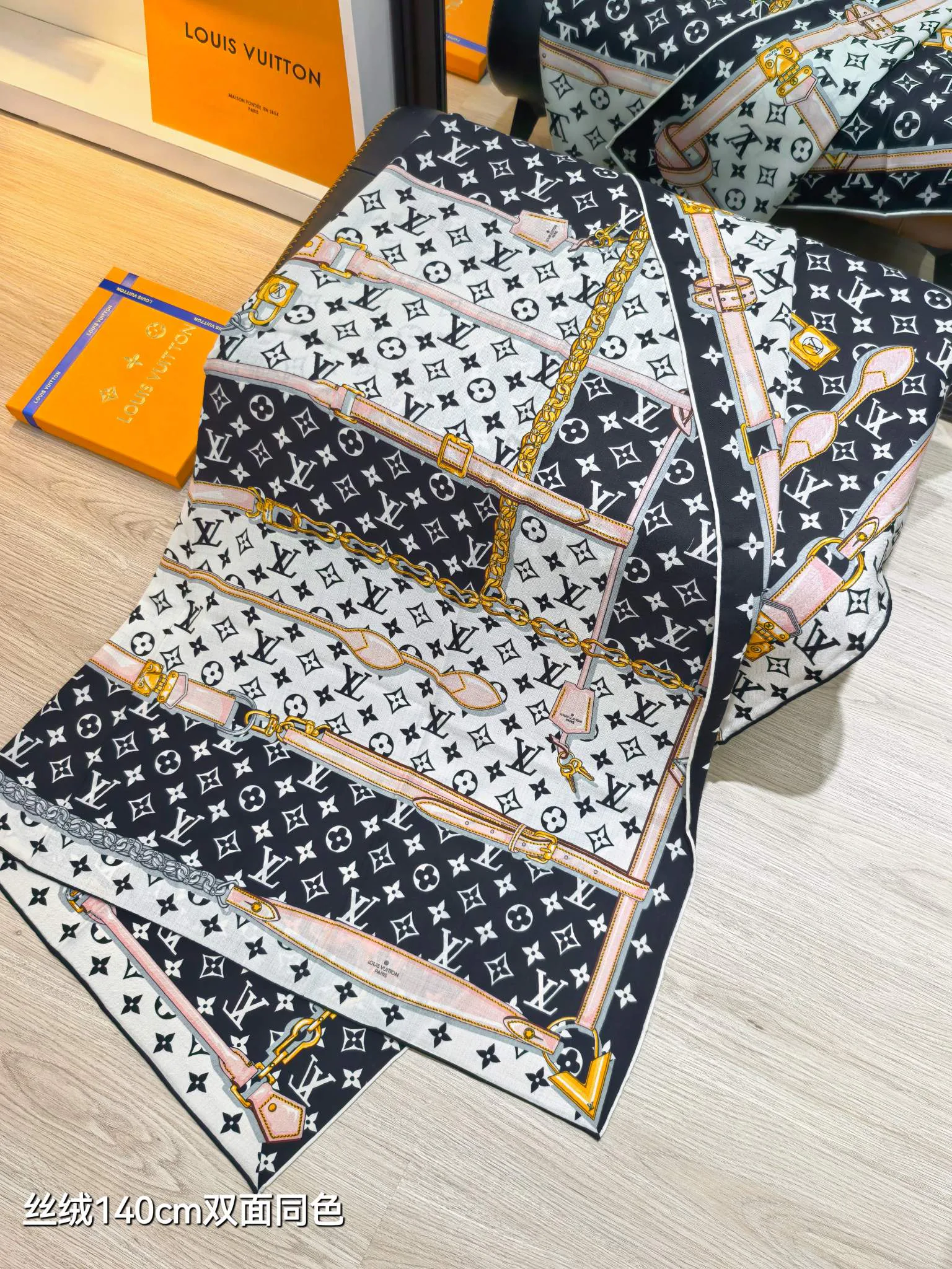 Платки Louis Vuitton 17991874