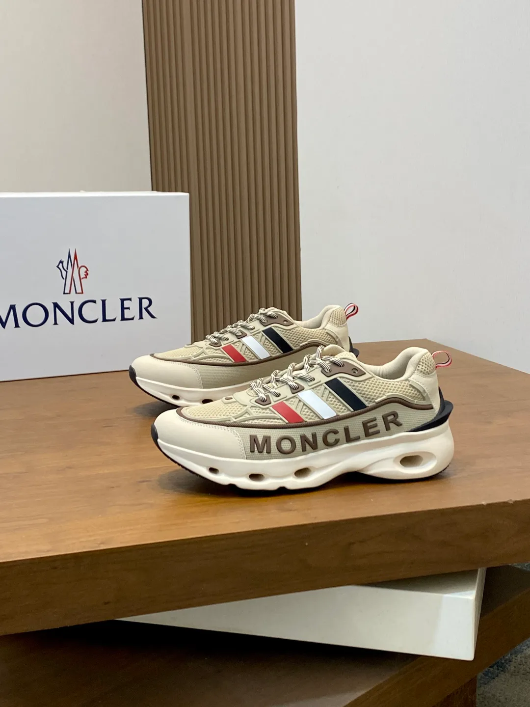 Кроссовки Мужские Moncler 18079002