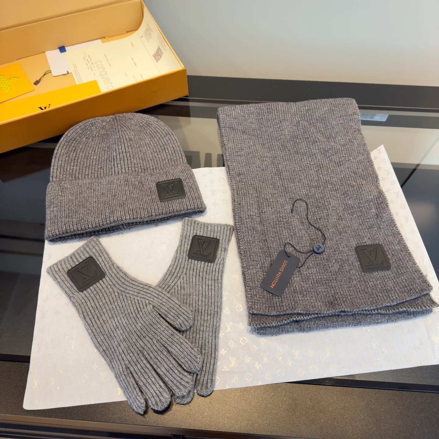 Головные Уборы Louis Vuitton 663350