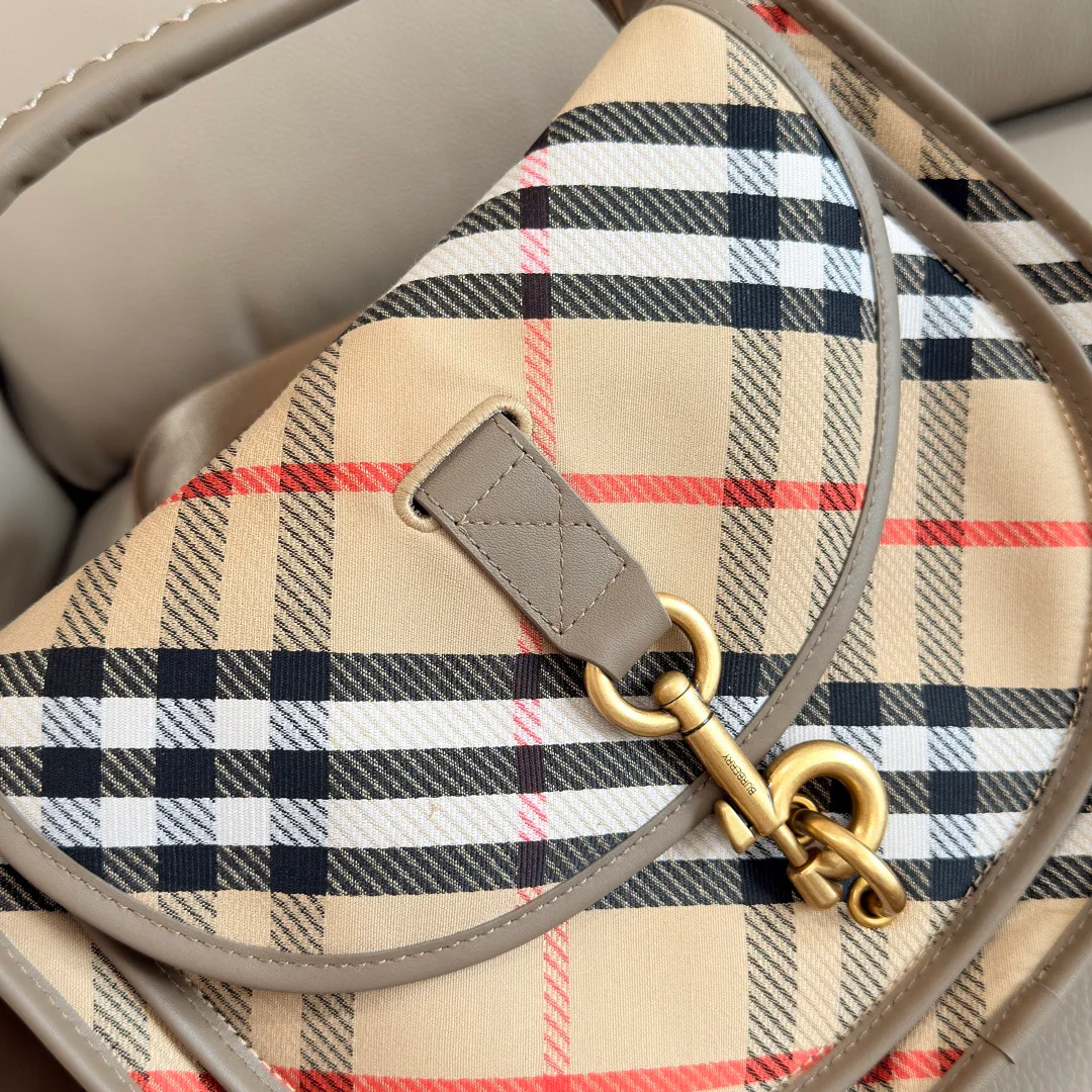 Сумки На Ремне Женские Burberry 16993935