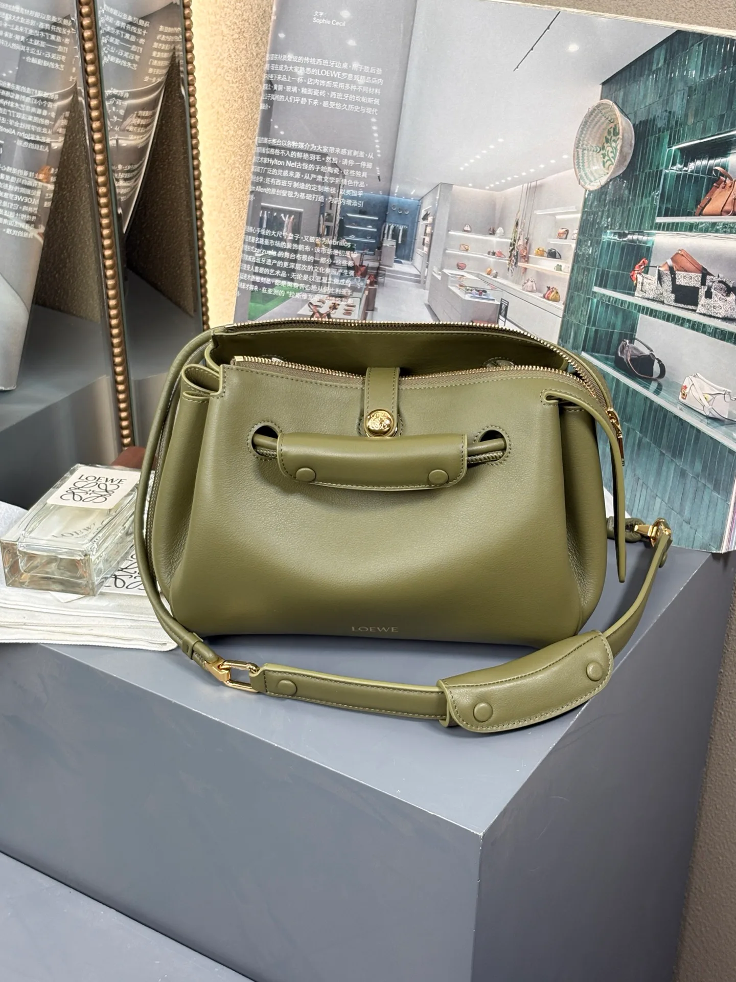 Классические Сумки Женские Loewe 11509182