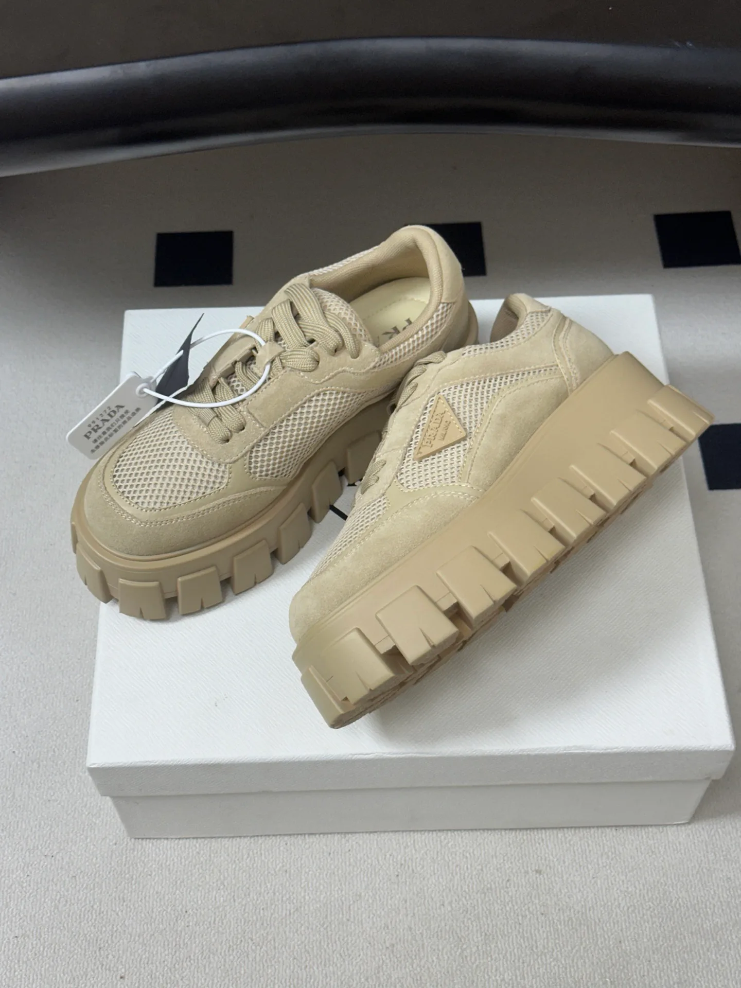 Кроссовки Женские Prada 18049585