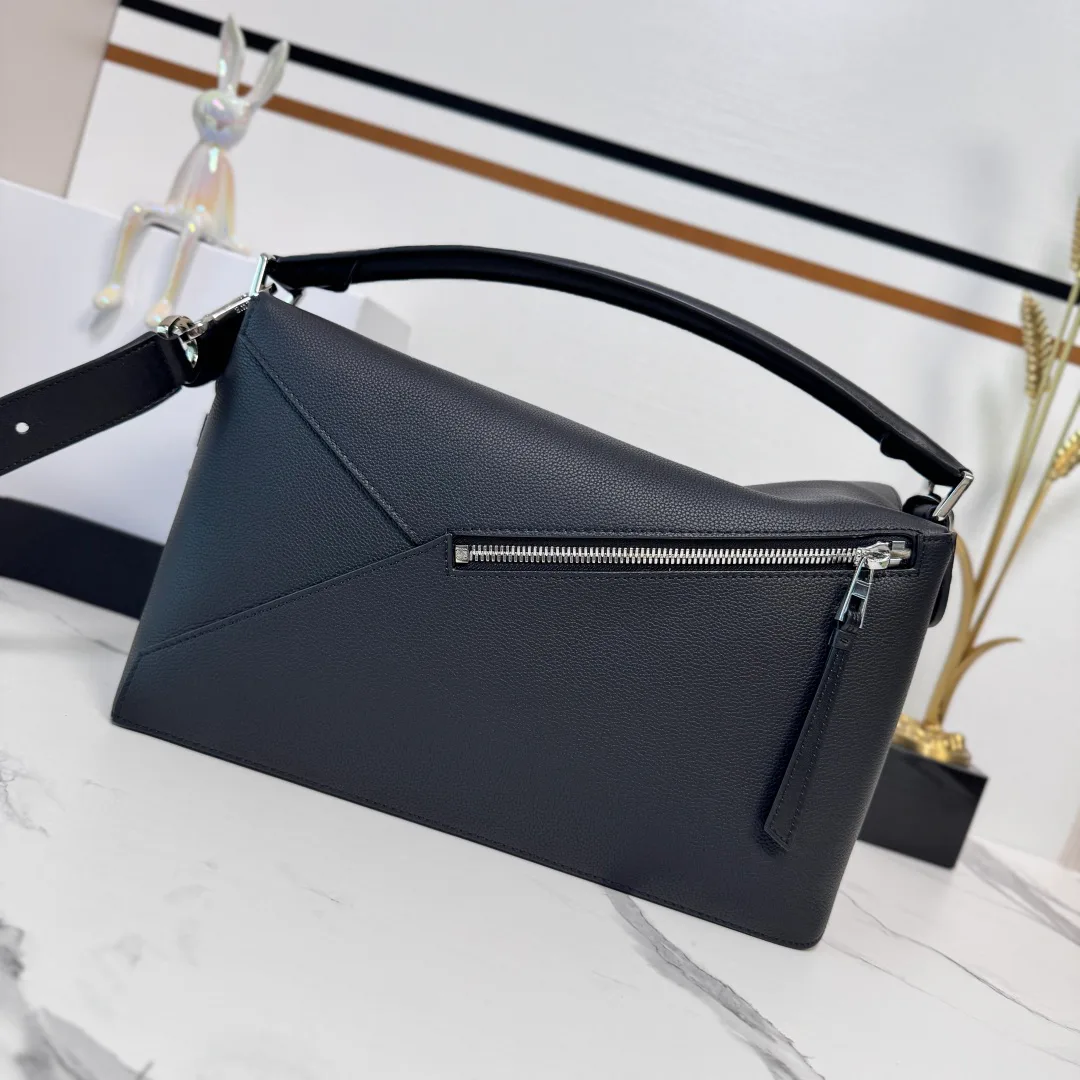 Классические Сумки Женские Loewe 11401006