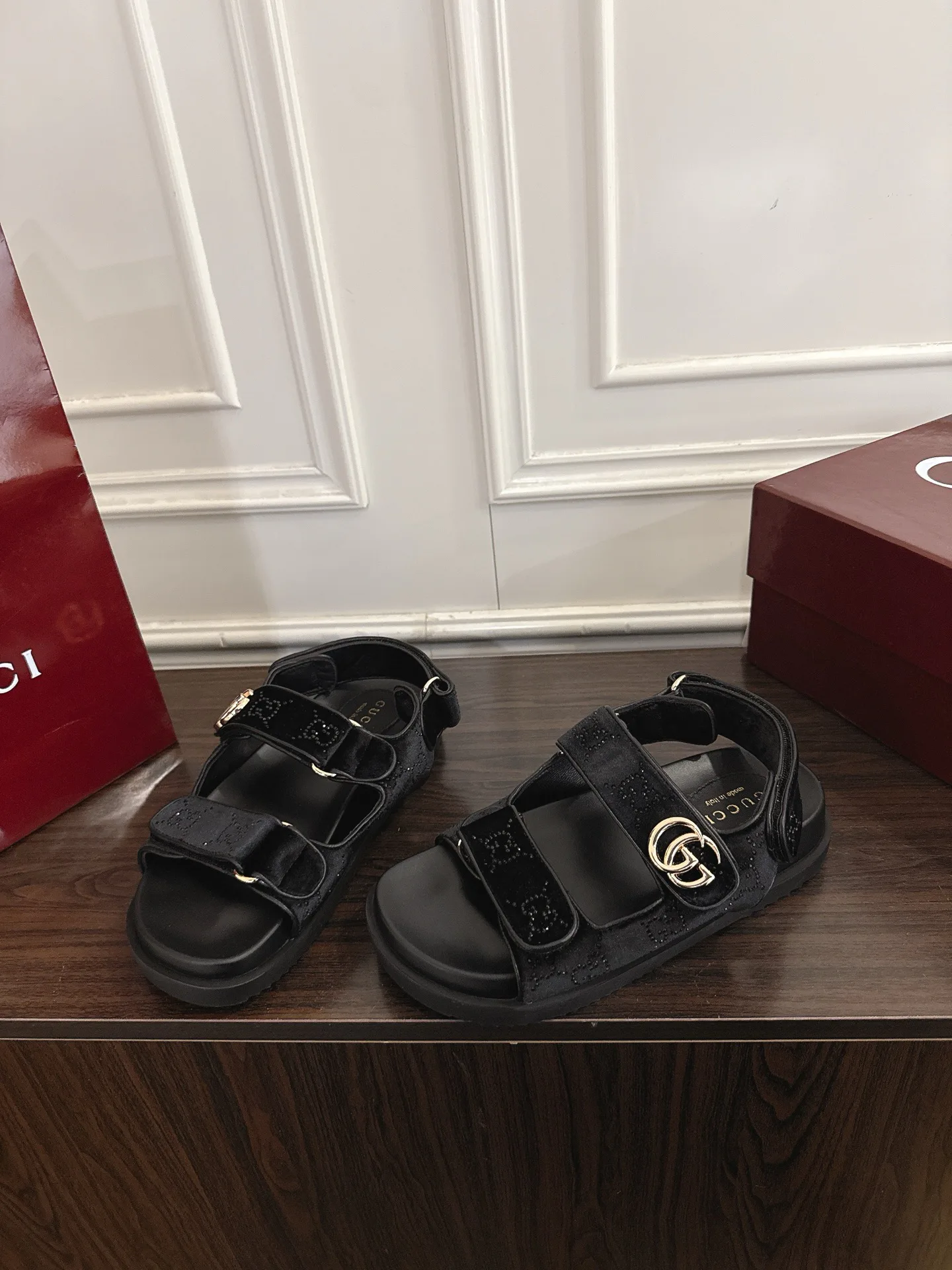 Сандалии Женские Gucci 13540610