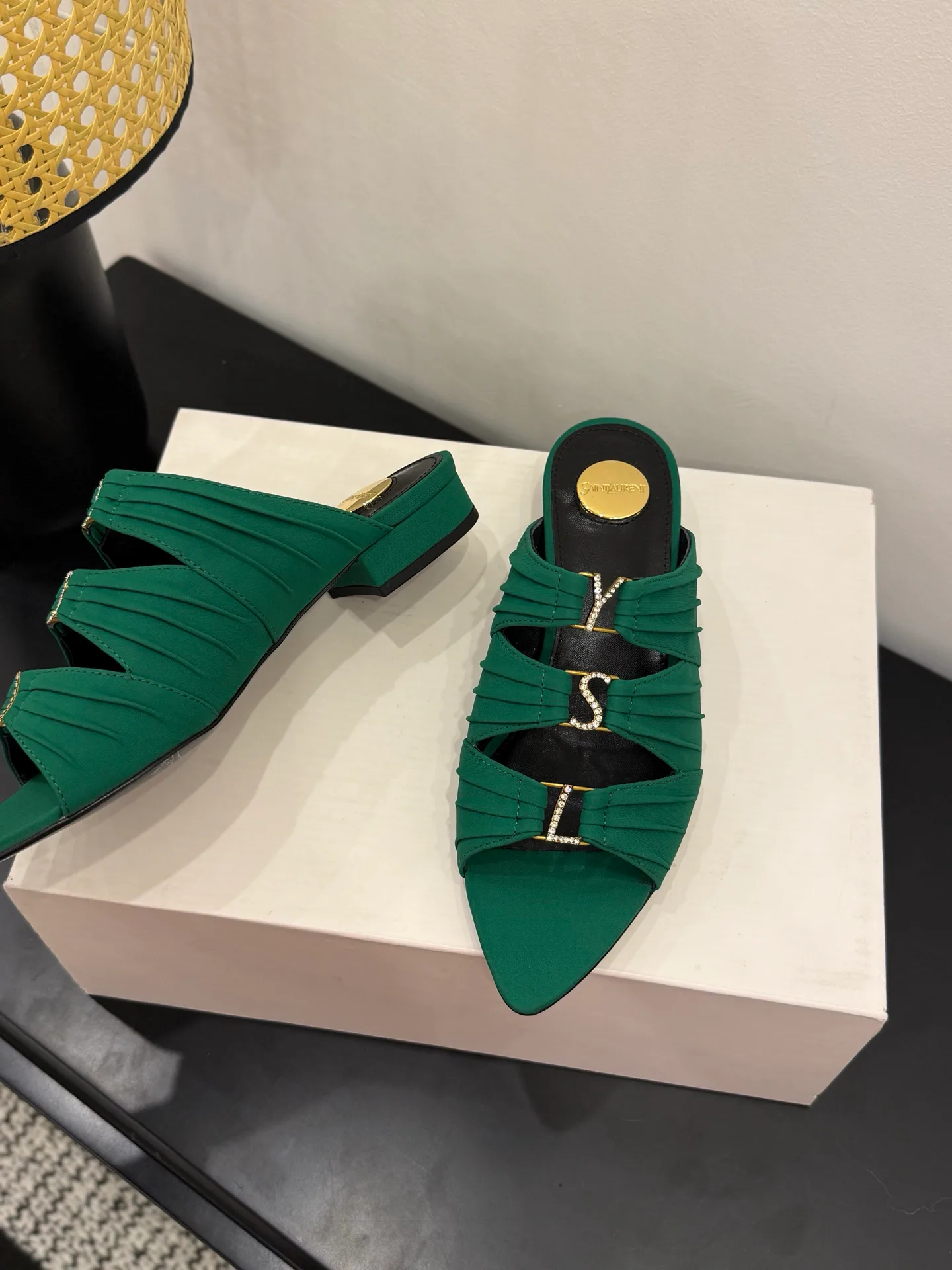 Босоножки Женские Saint Laurent 11739356