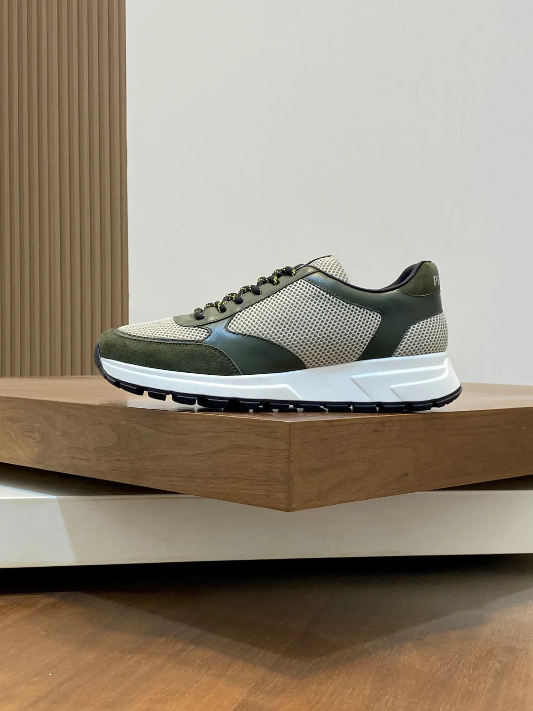 Кроссовки Мужские Prada 13436023