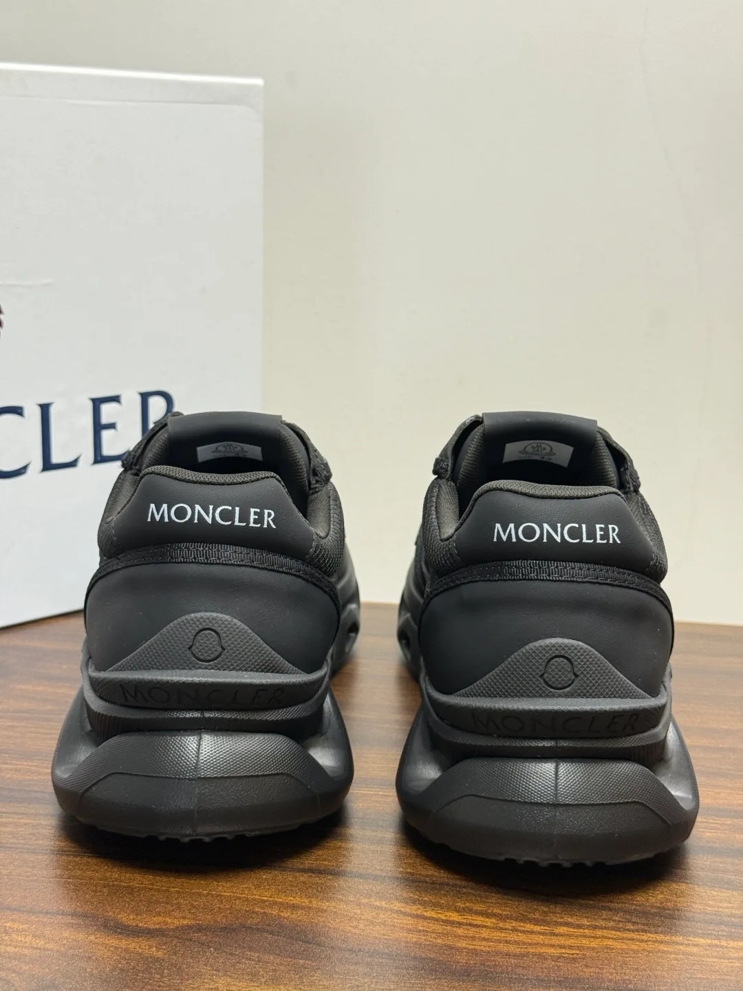 Кроссовки Мужские Moncler 19401691