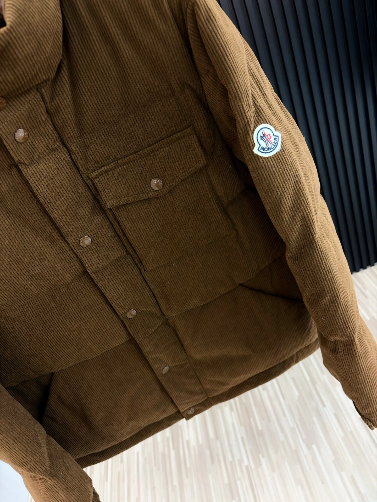 Куртки И Пуховики Мужские Moncler 18199459
