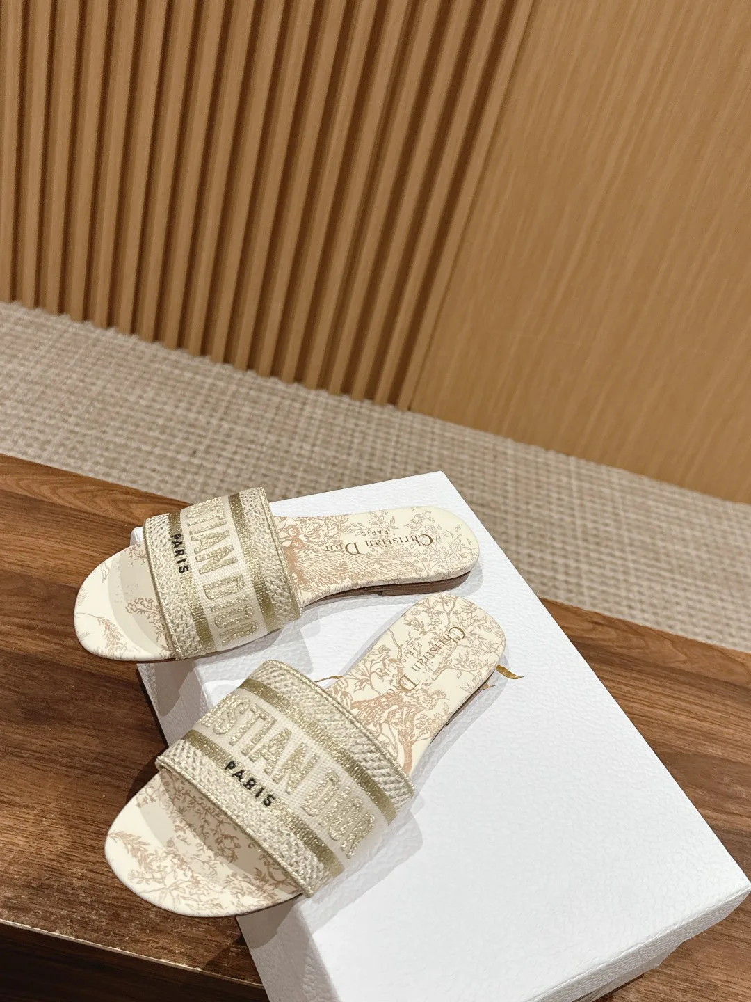 Шлепанцы Женские Christian Dior 11599937