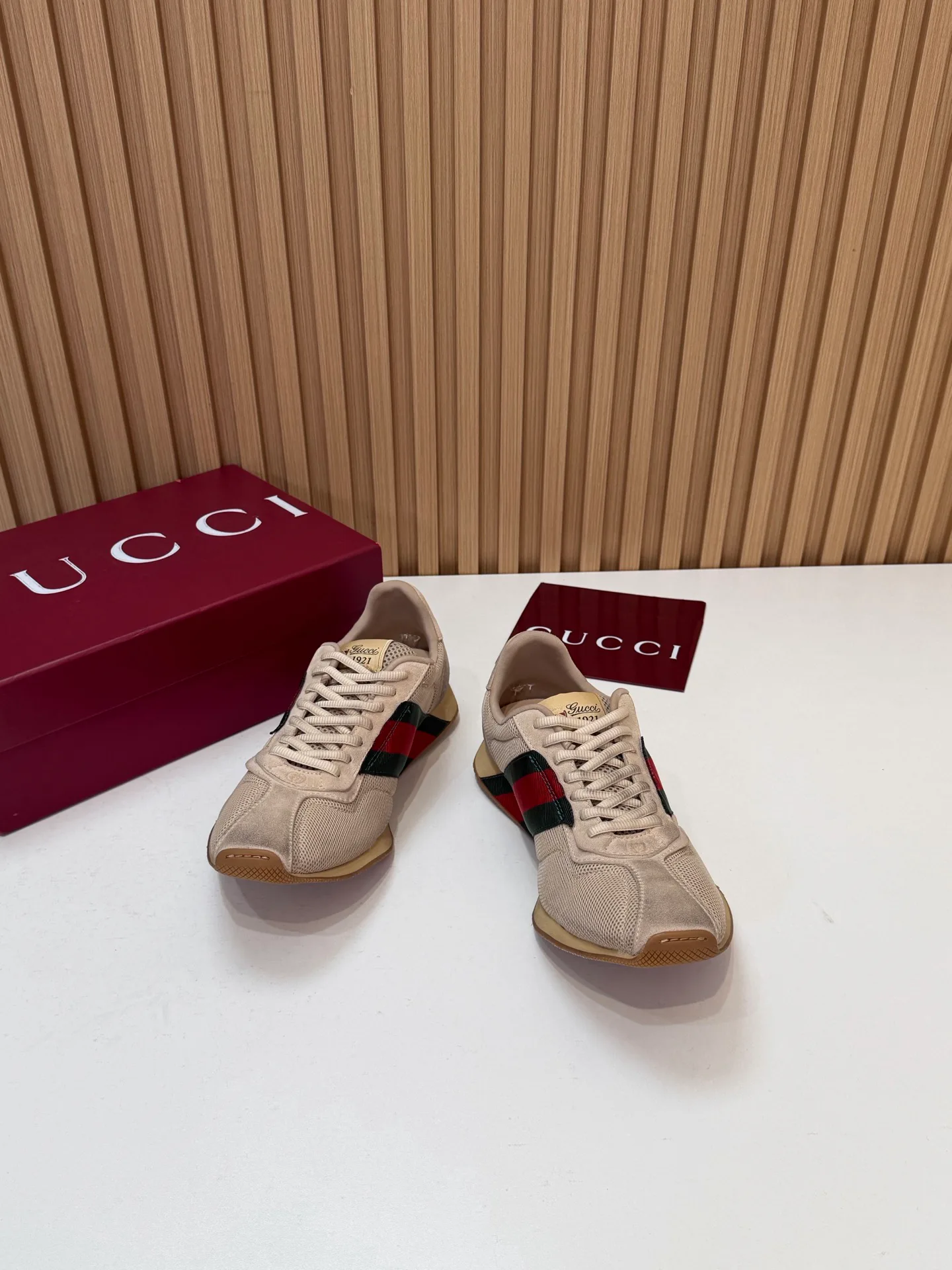 Кроссовки Женские Gucci 19766245
