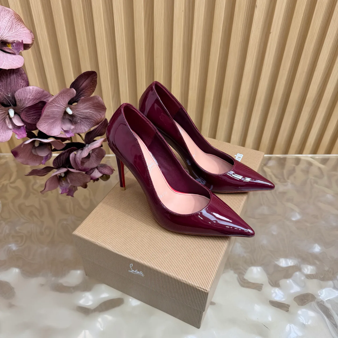 Туфли Женские Christian Louboutin 18901224