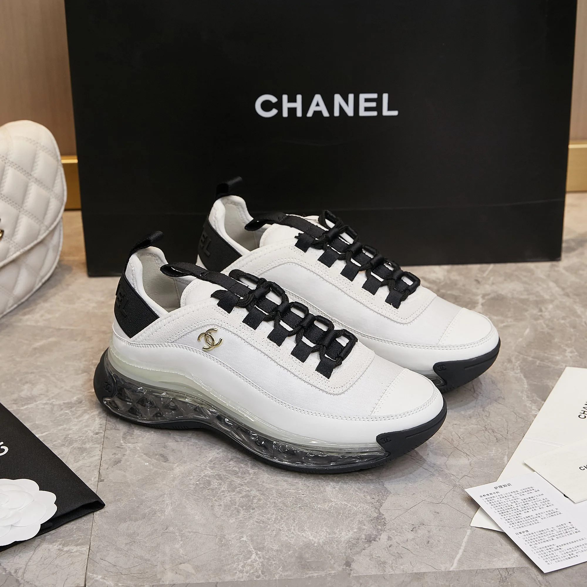 Кроссовки Женские Chanel 11025424