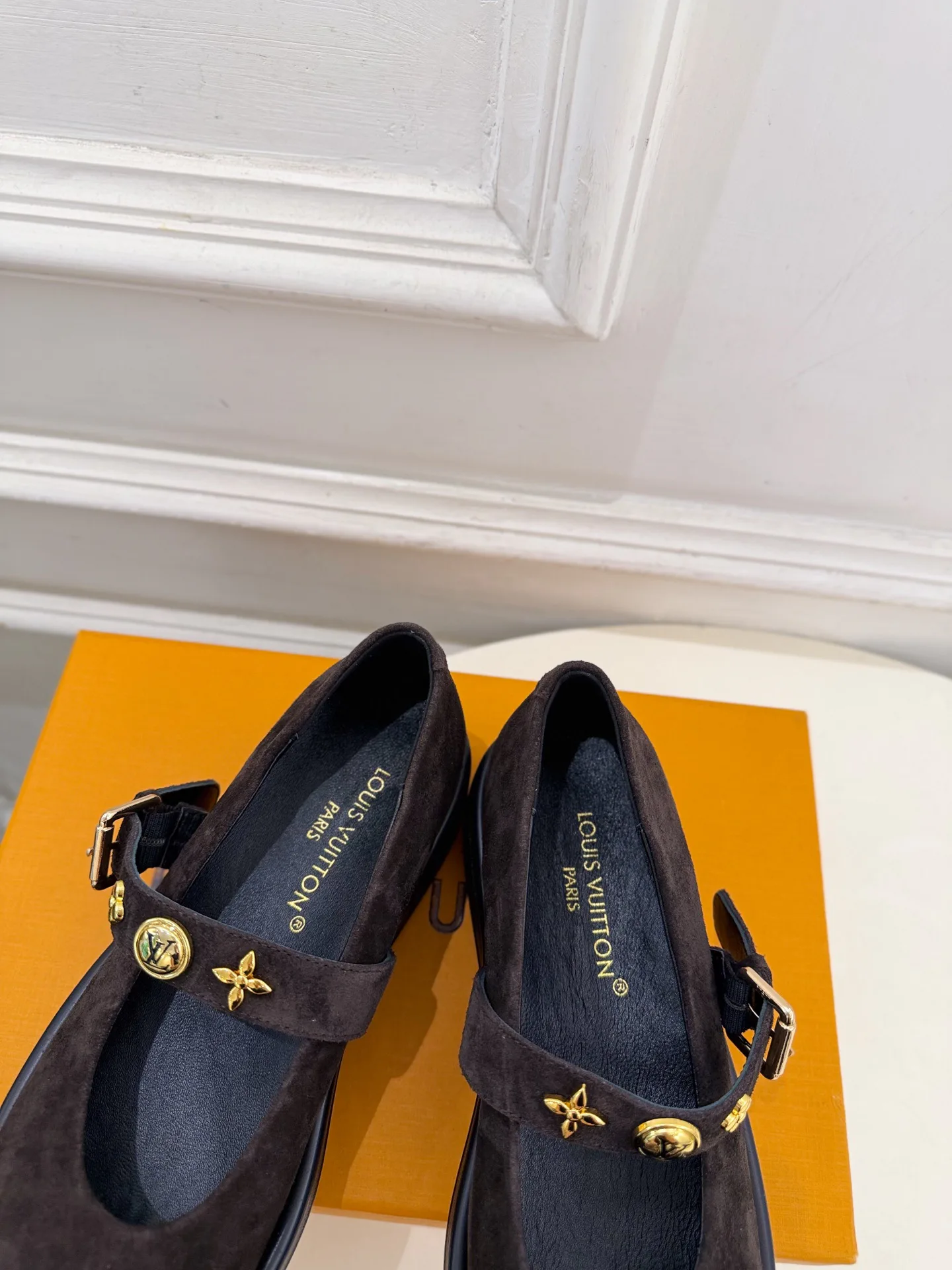 Туфли Женские Louis Vuitton 18103955