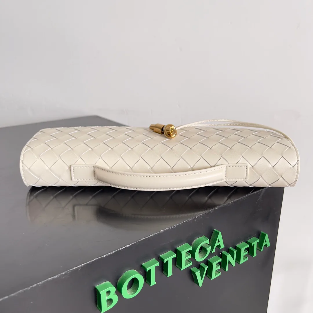 Клатчи Женские Bottega Veneta 11191879