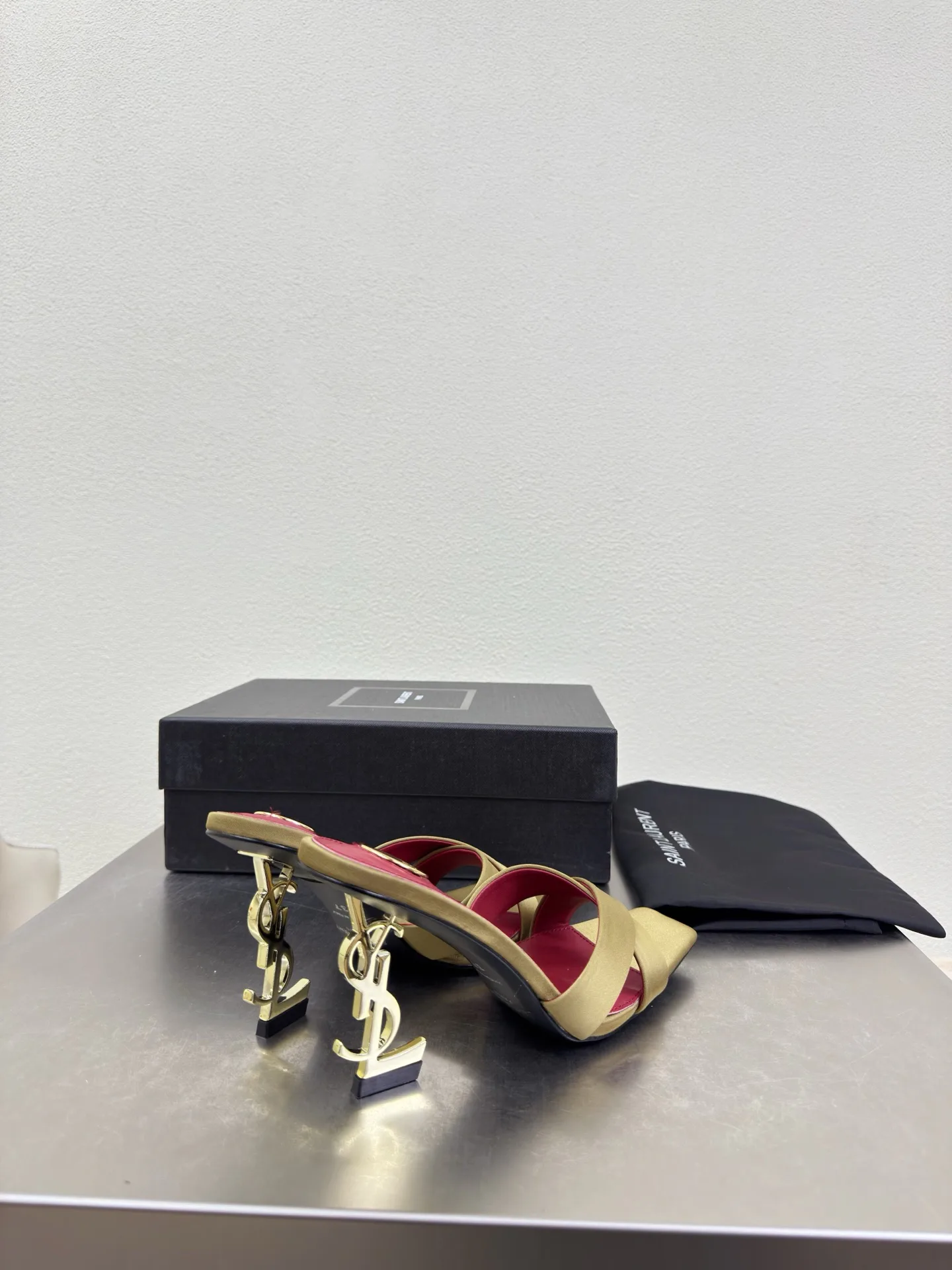 Сандалии Женские Saint Laurent 1693067