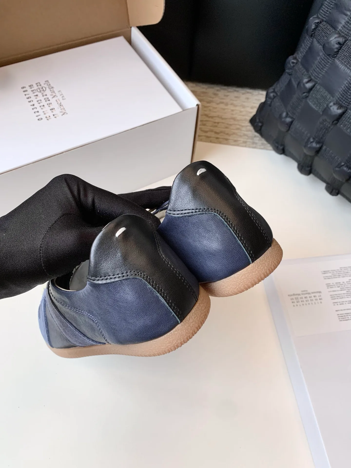 Кроссовки Женские Maison Margiela 17628617