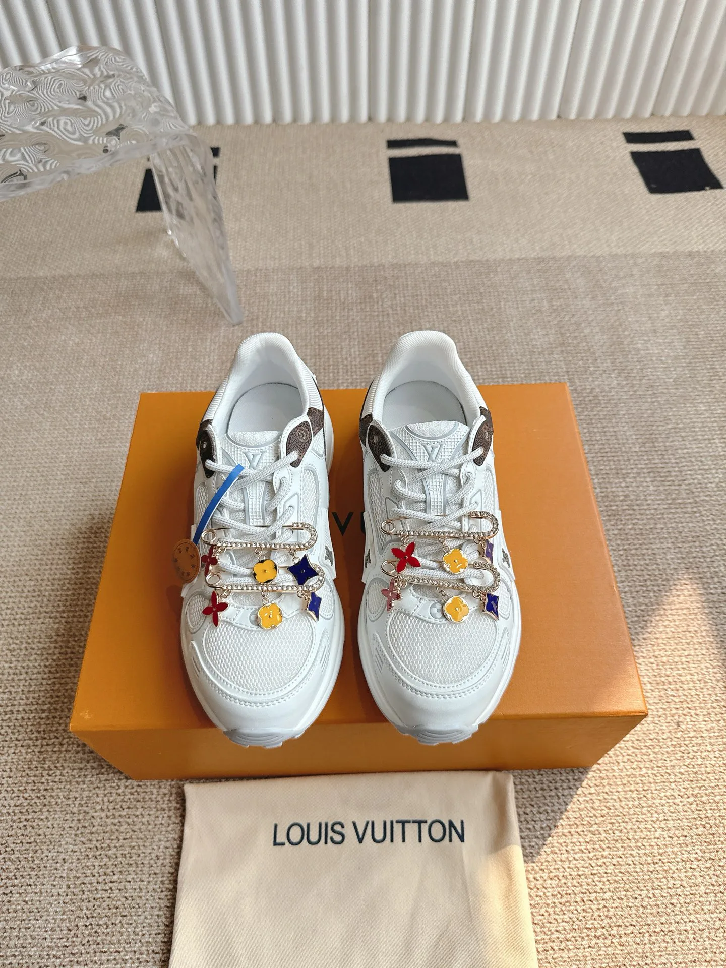 Кроссовки Женские Louis Vuitton 13351299